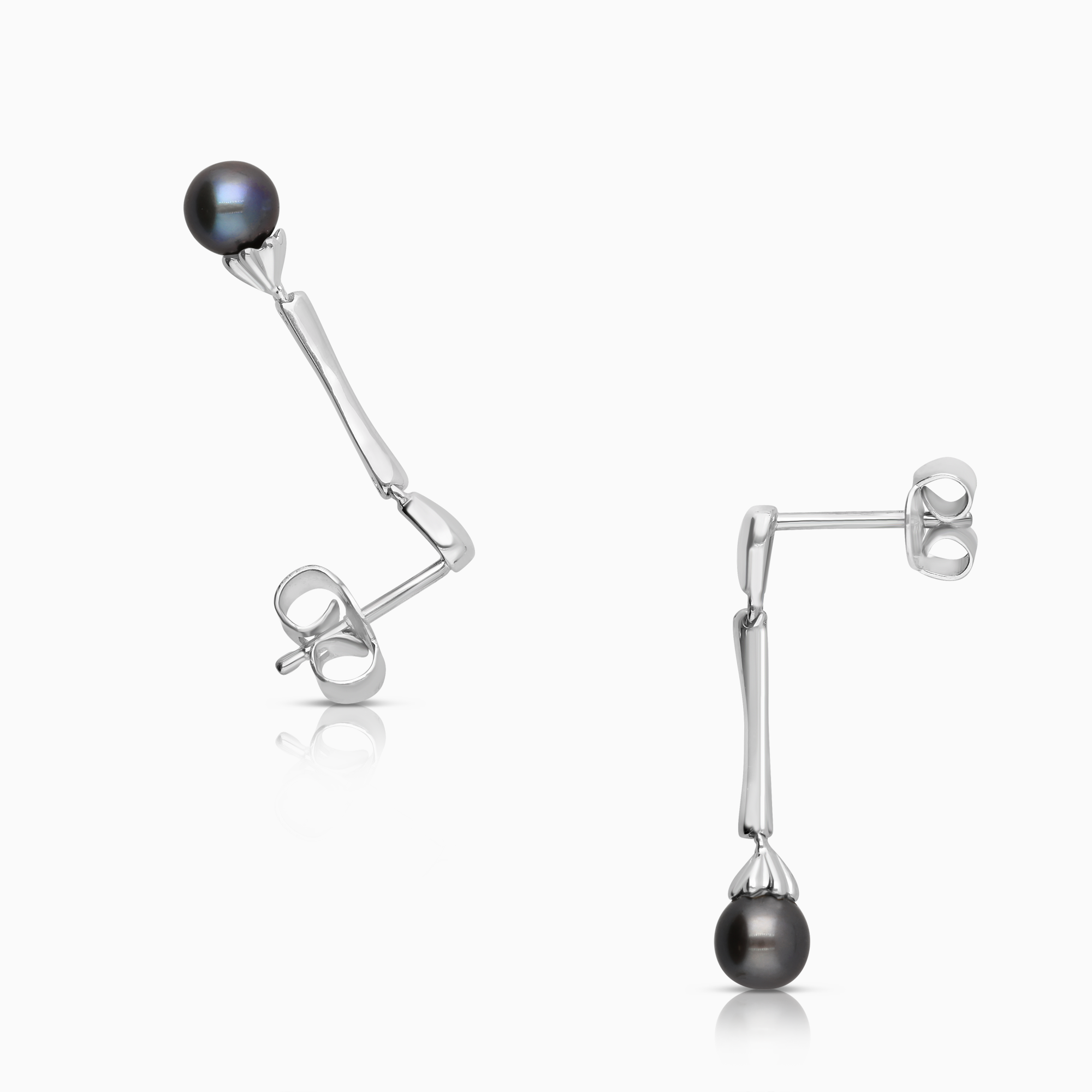 Pearl earrings, 2.26g 18K white gold