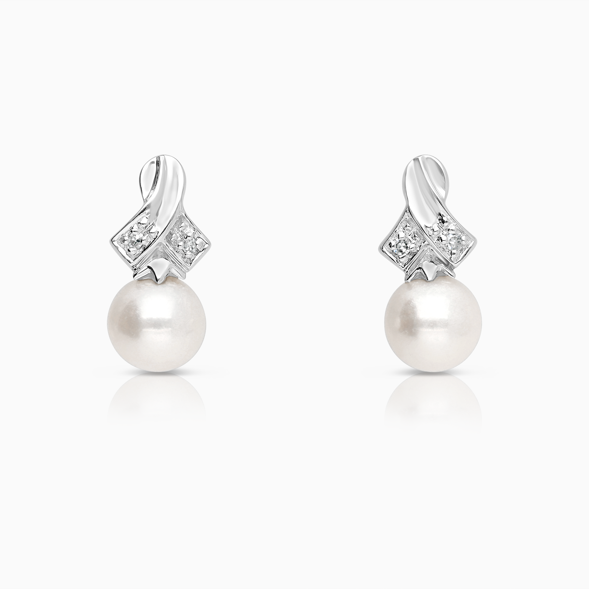 Diamond earrings with pearls 0.01ct 18K white gold