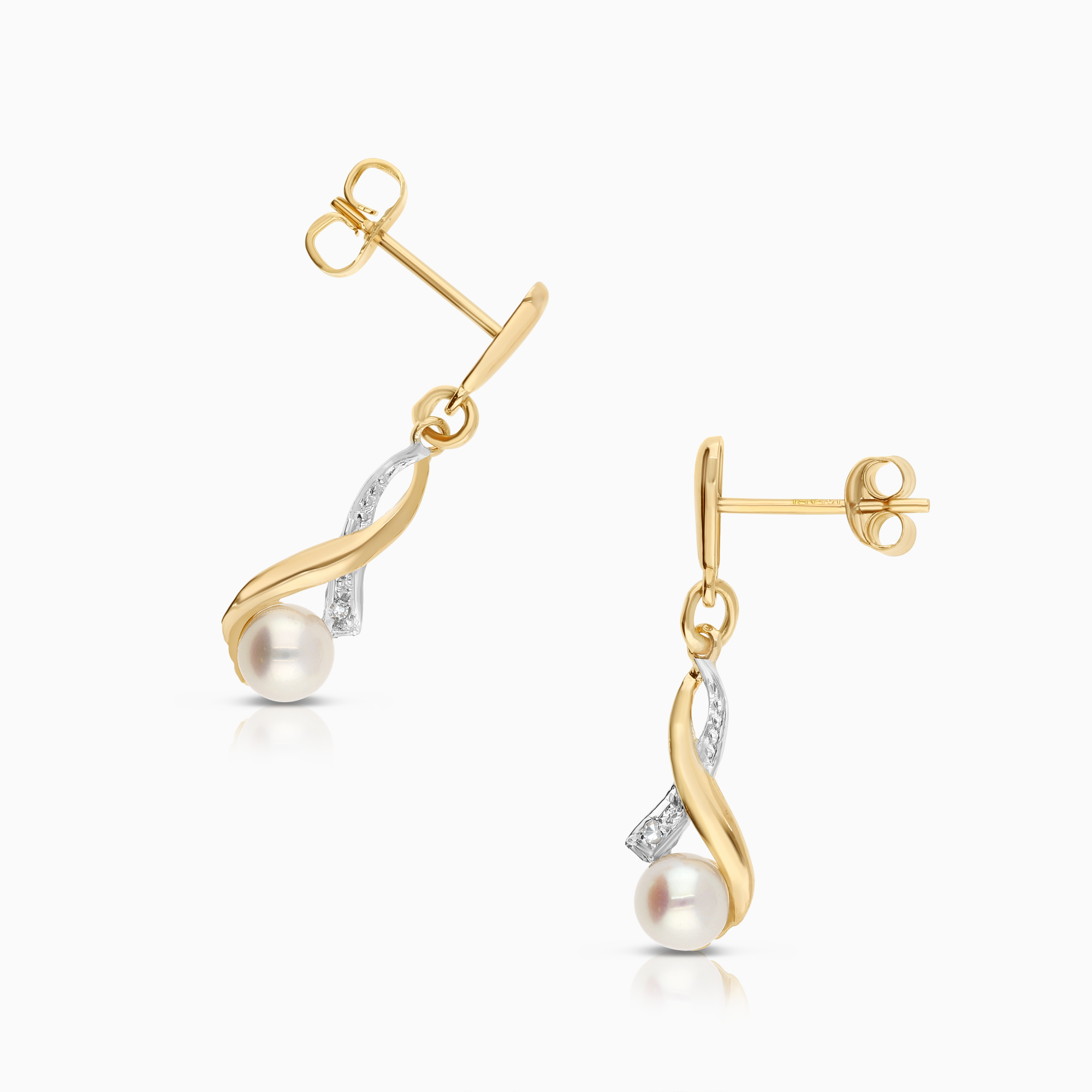 Diamond earrings 0.005ct 18K gold