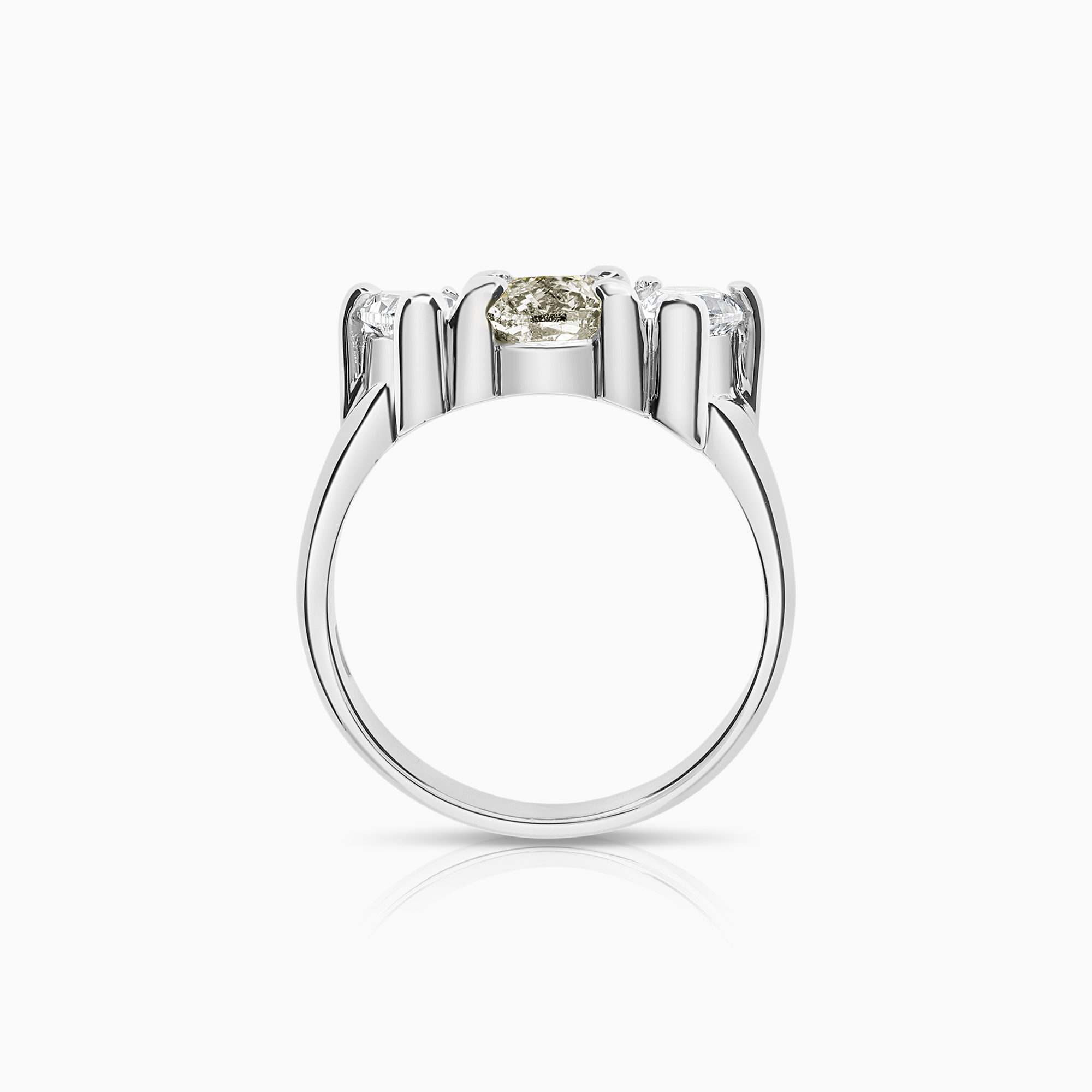Three-stone ring 2.19ct 18K white gold