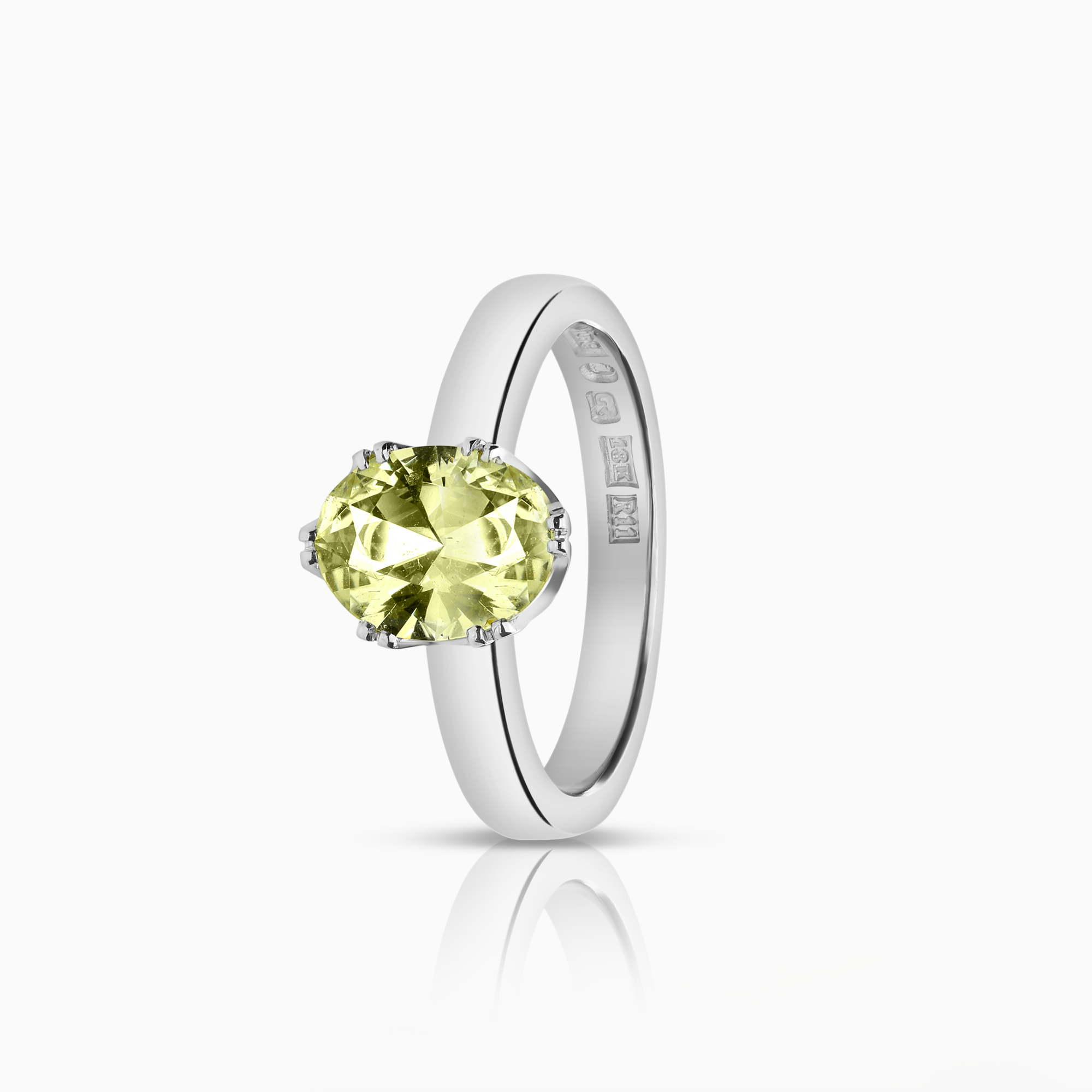 Ring with yellow chrysoberyl 5.58g 18K gold