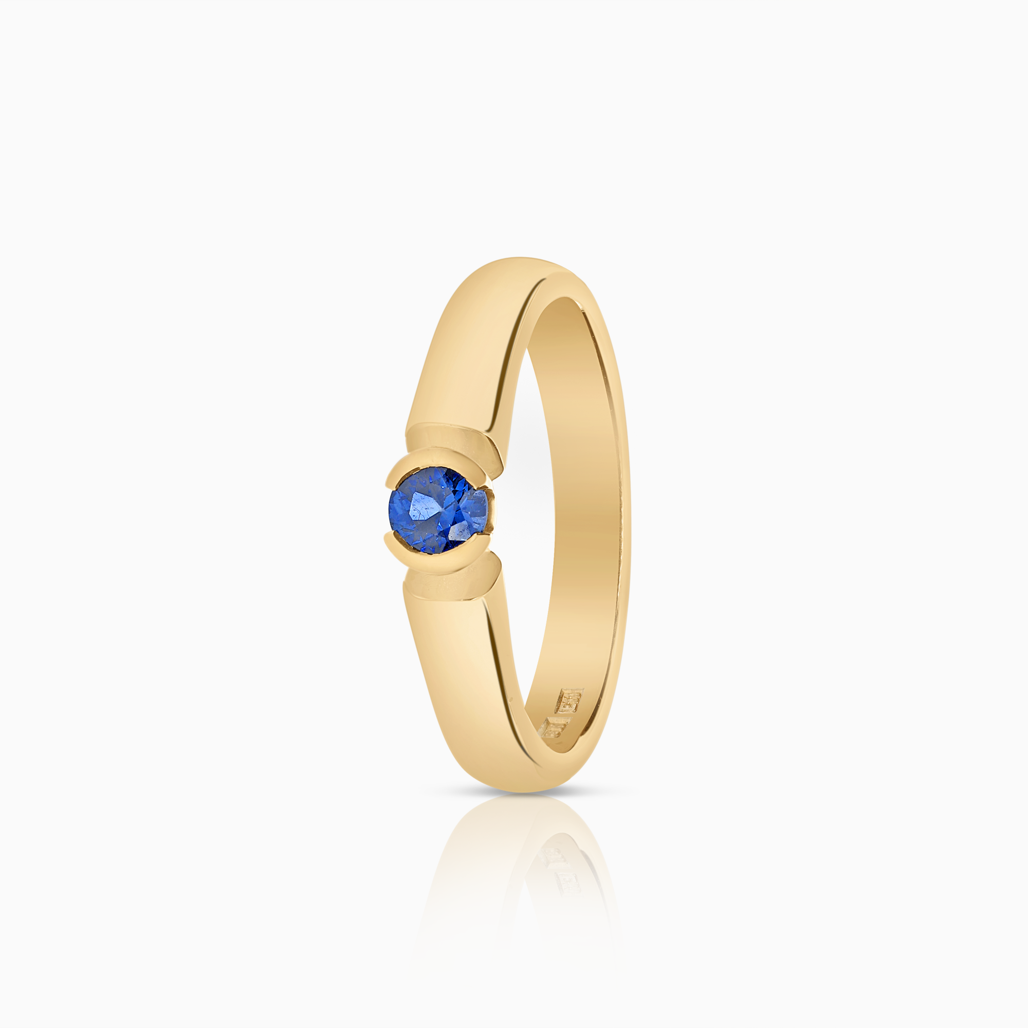 Gold ring with sapphire 4.78g 18K gold