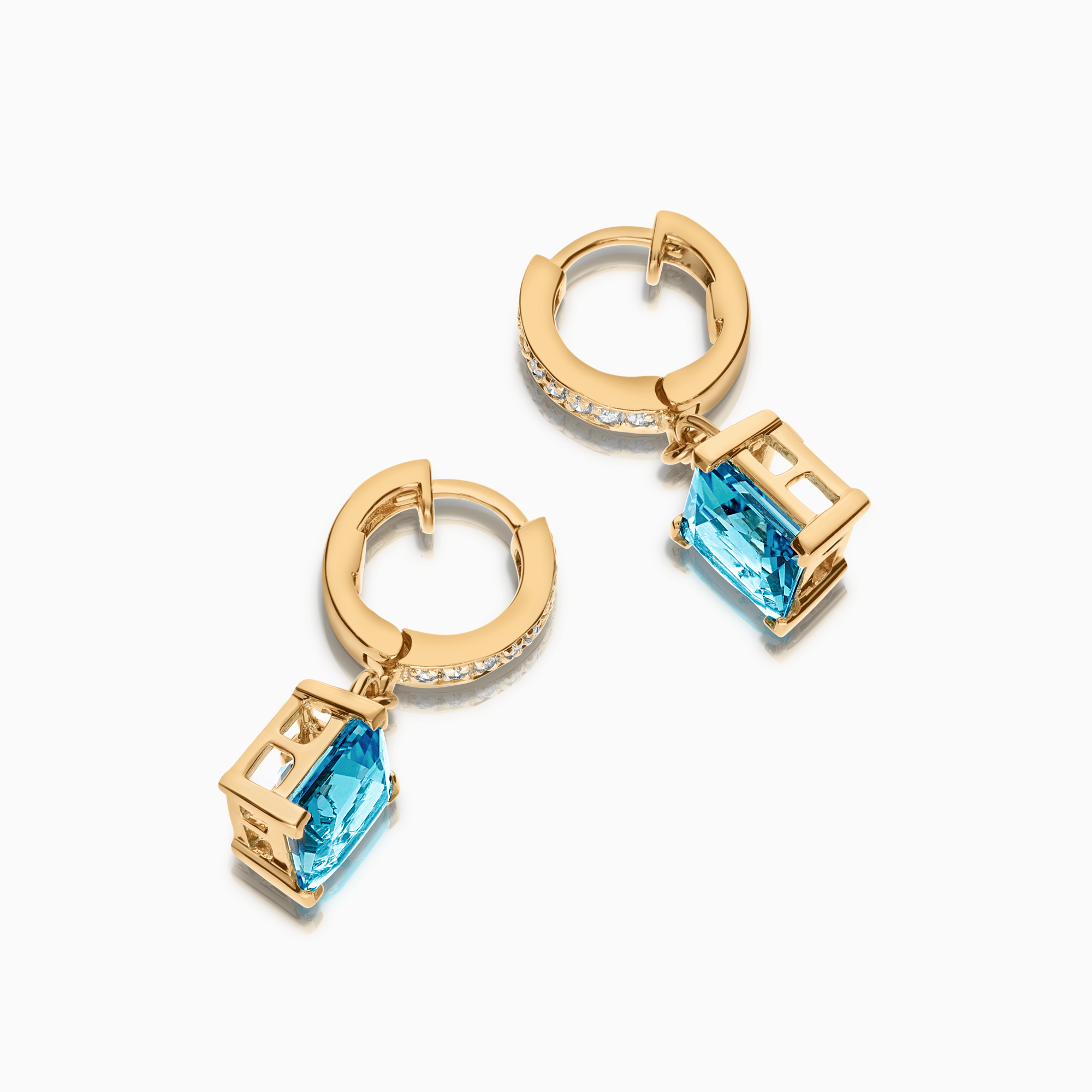 Diamantörhängen med blå cubic 0,09ct 18K guld