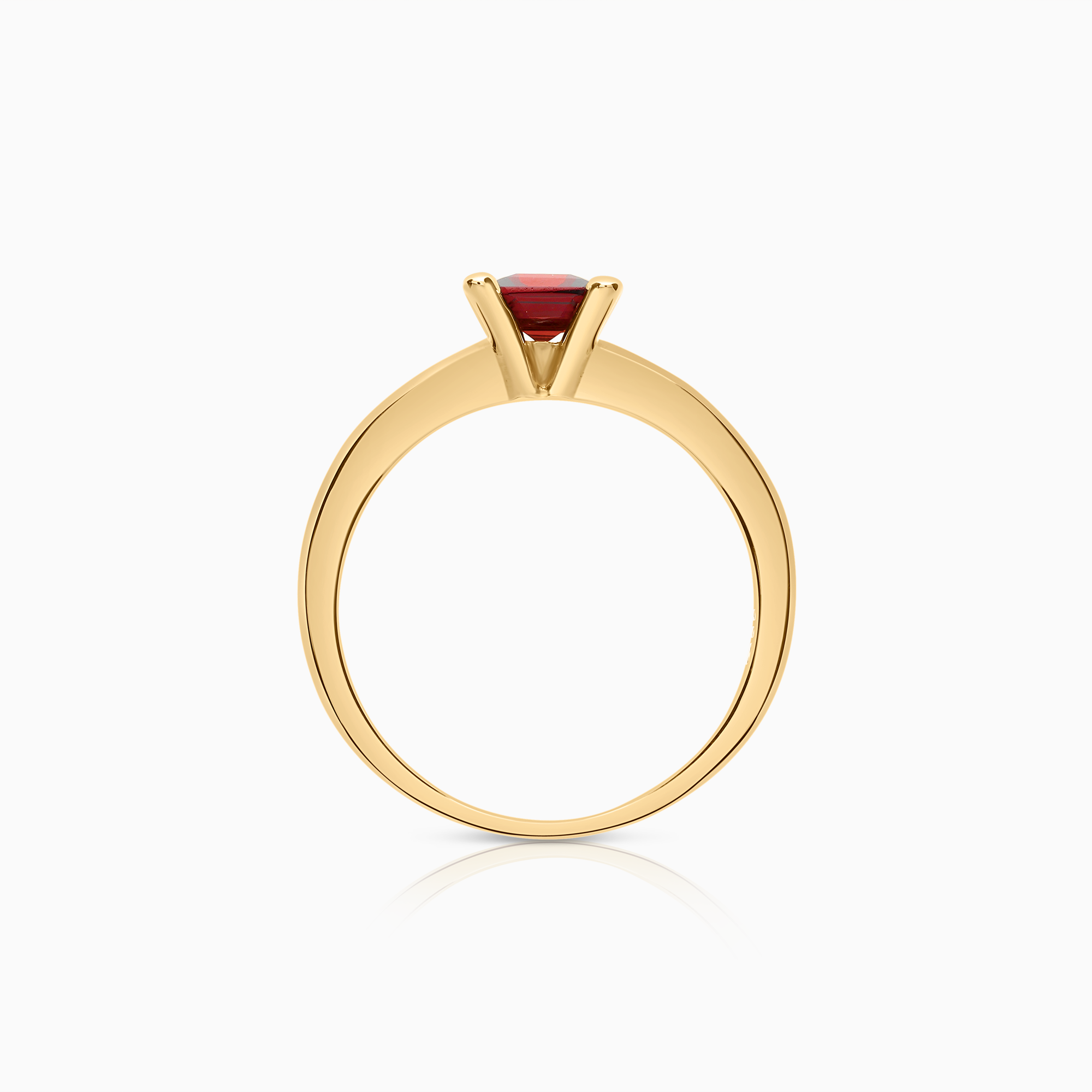 Gold ring with red garnet 4.59g 18K gold