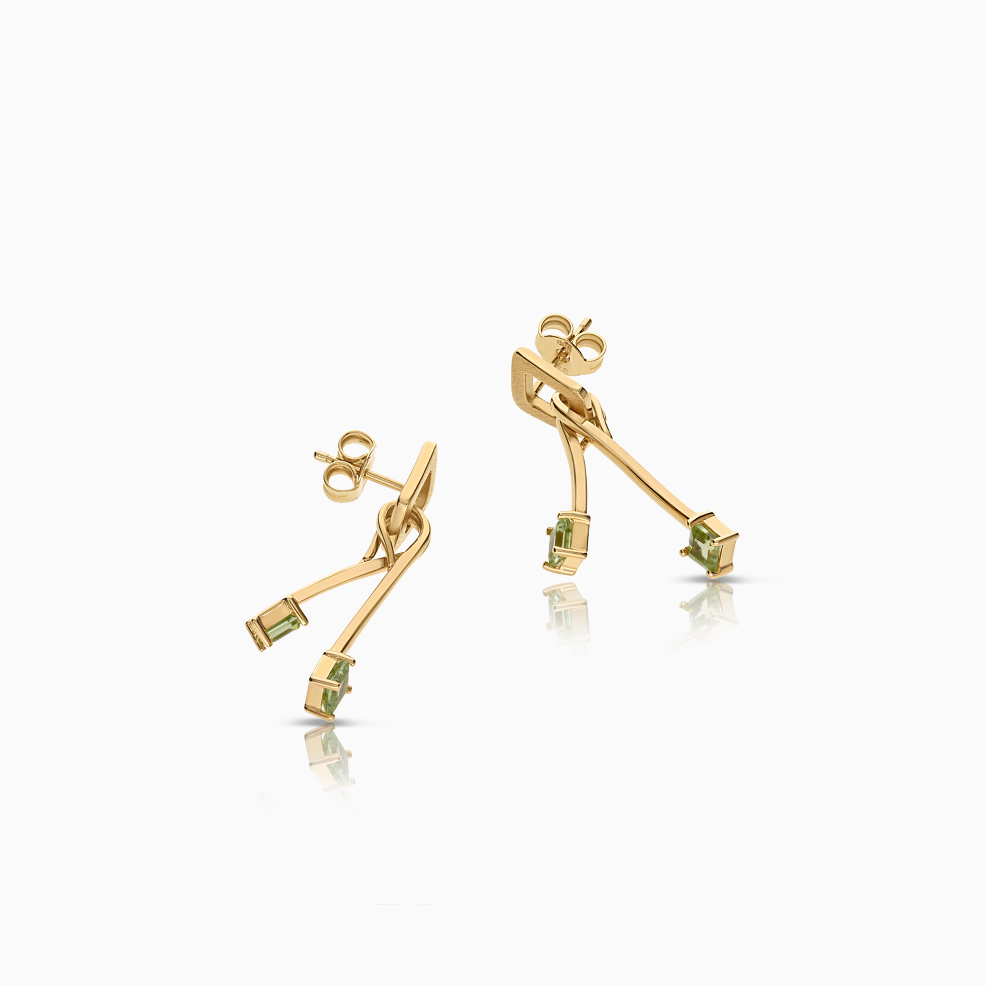 Guldörhängen med gröna perioder 5,30g 18K guld