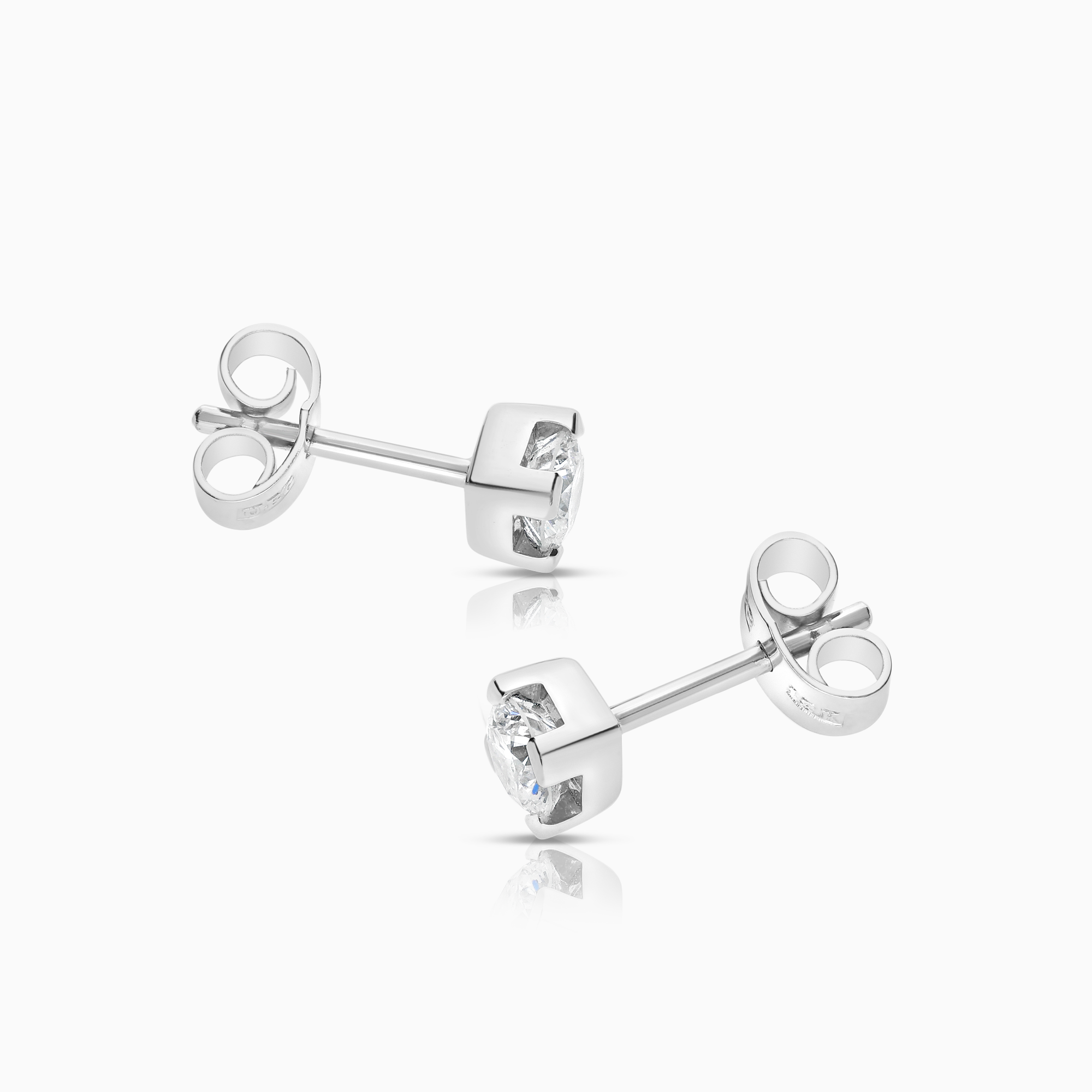 Solitaire earrings 0.60ct 18K white gold