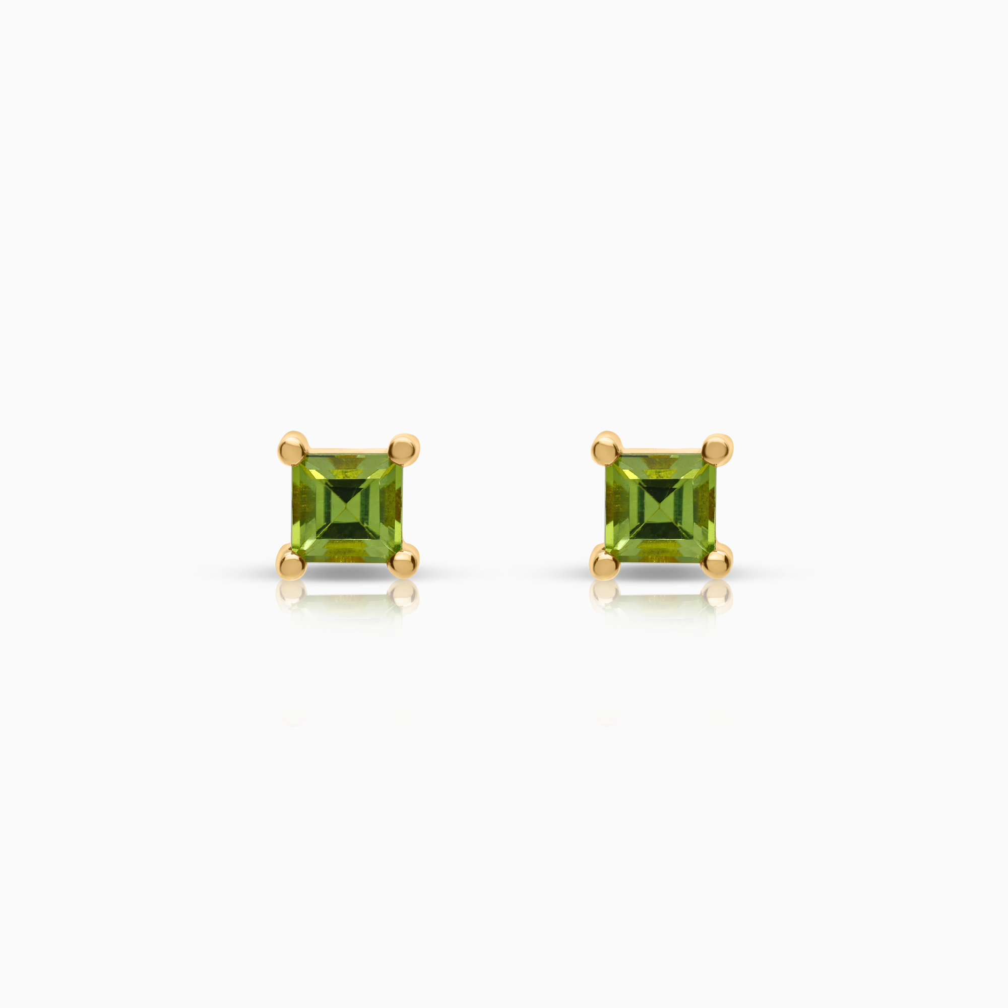 Solitaire earrings with green peridots 2.52g 18K gold