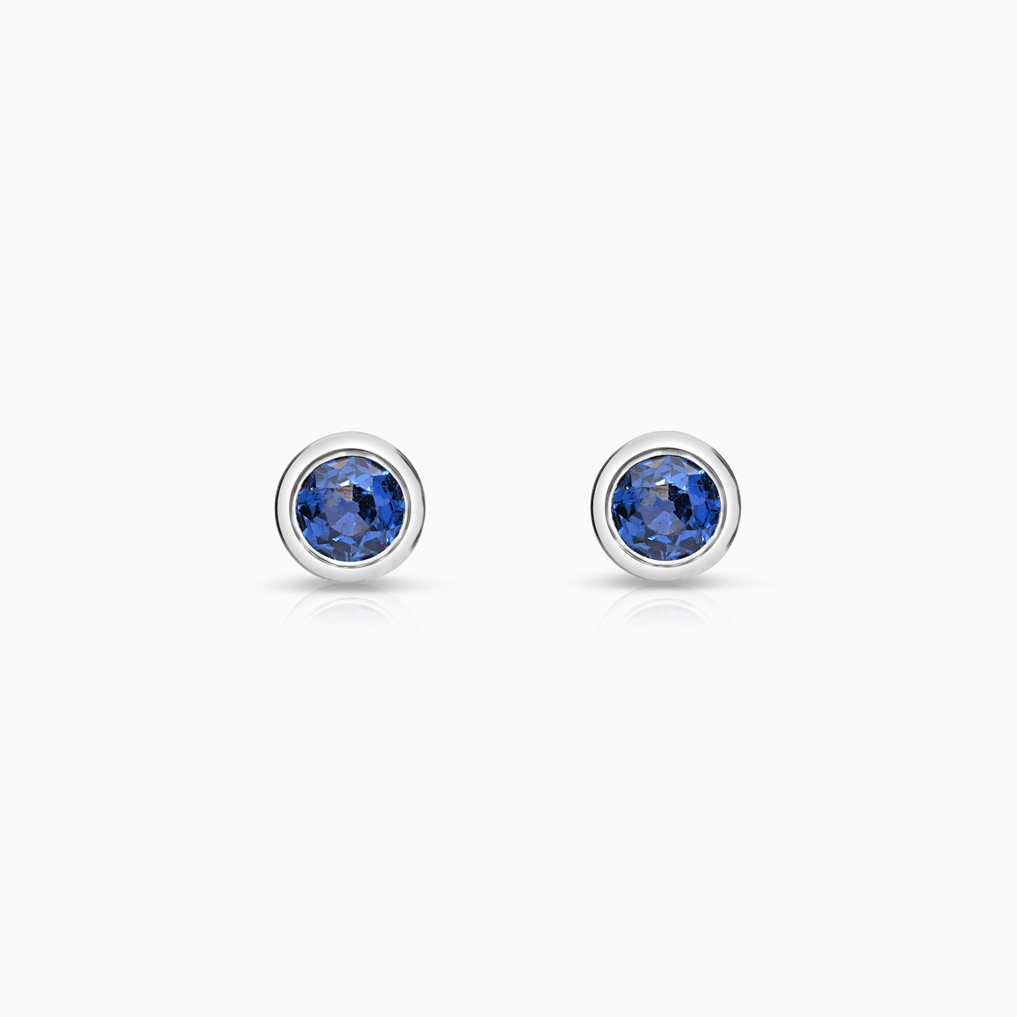 Solitaire earrings with blue sapphires 1.65g 18K white gold