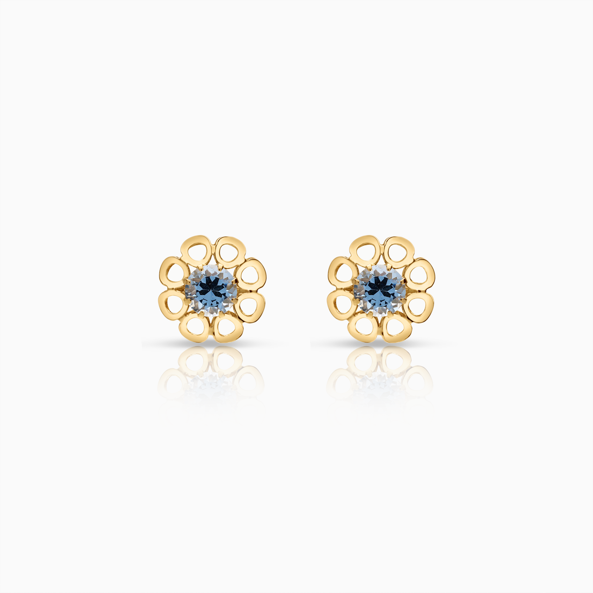 Gold earrings 1.50g 18K gold with blue synthetic spinel