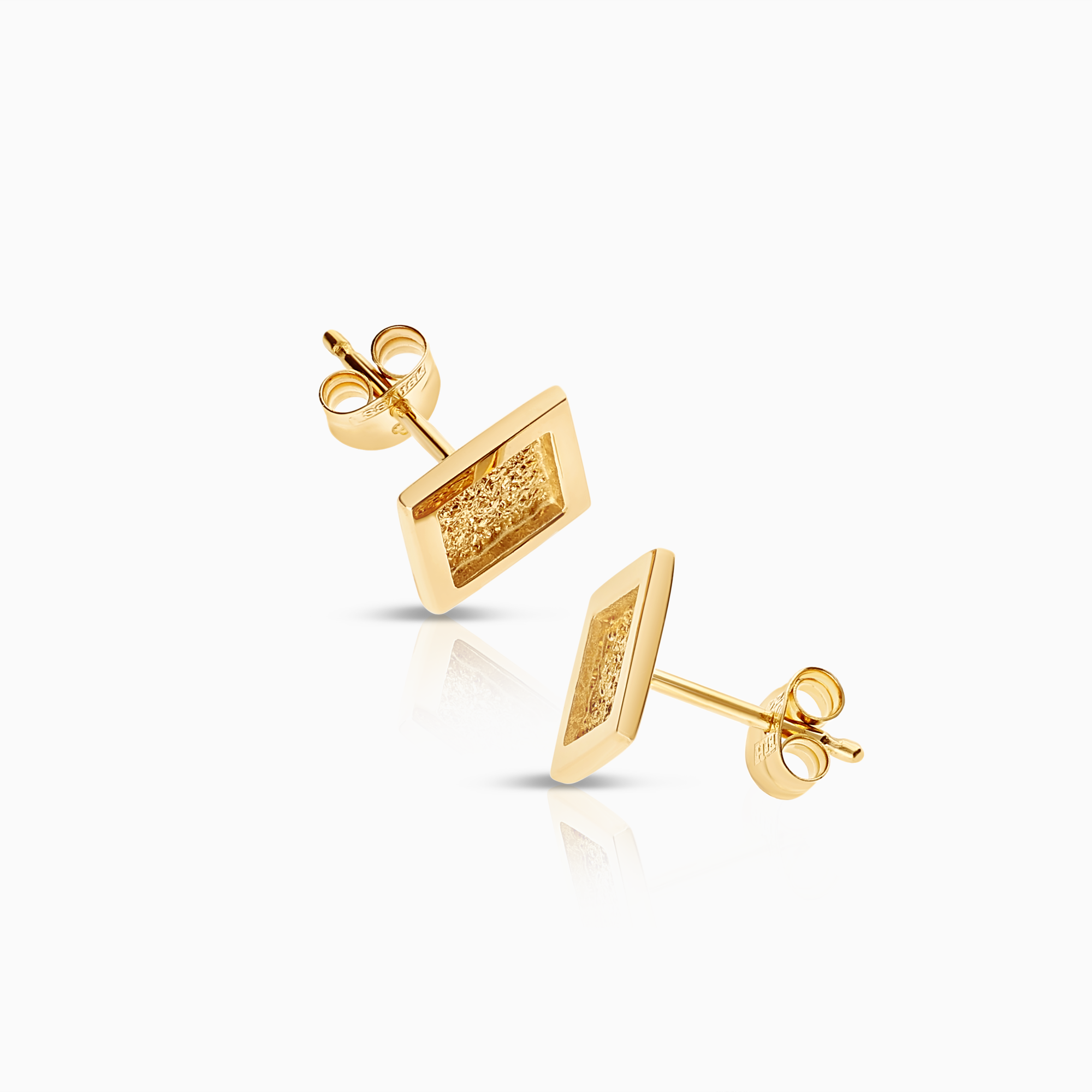 Guldörhängen 1,77g 18K guld