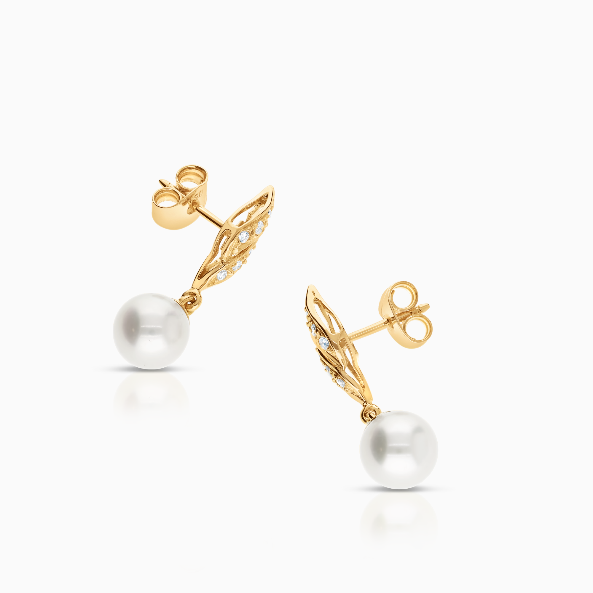 Diamantörhängen med pärlor 0,16ct 18K guld