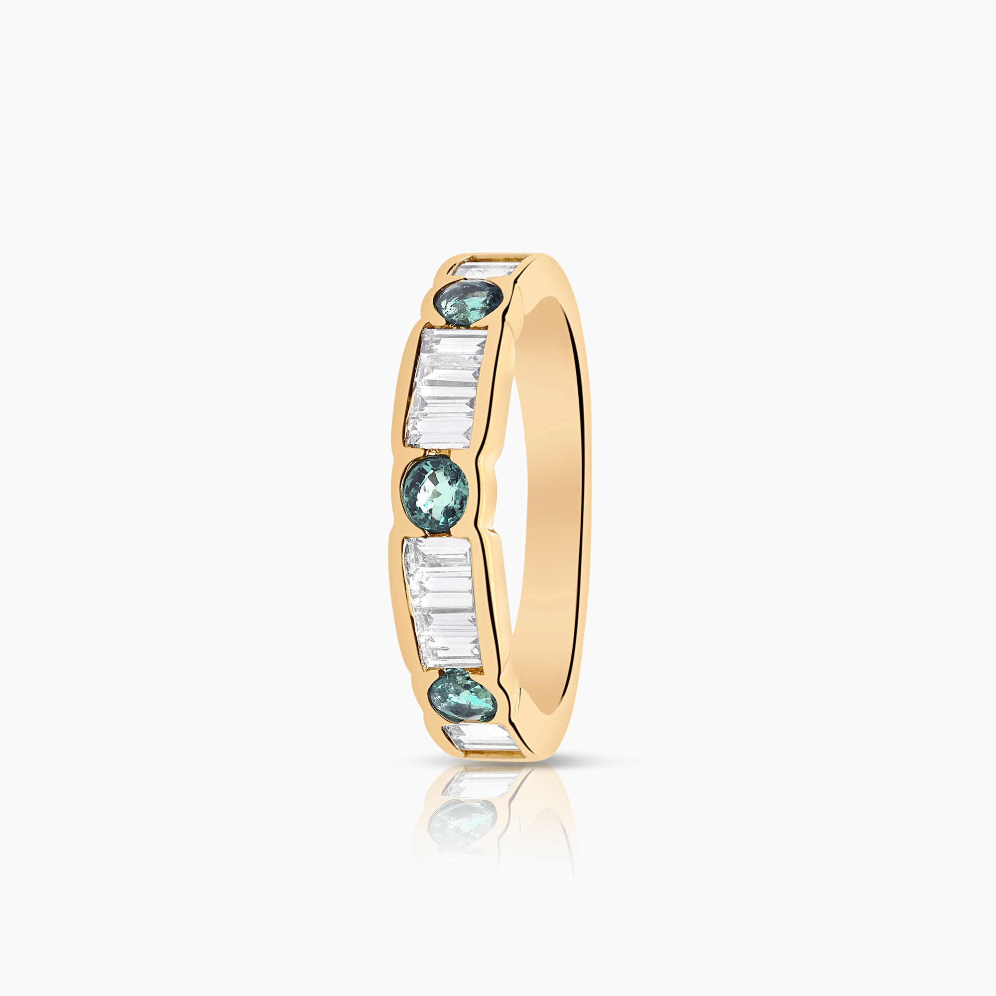Emerald diamond ring 0.84ct 18K gold