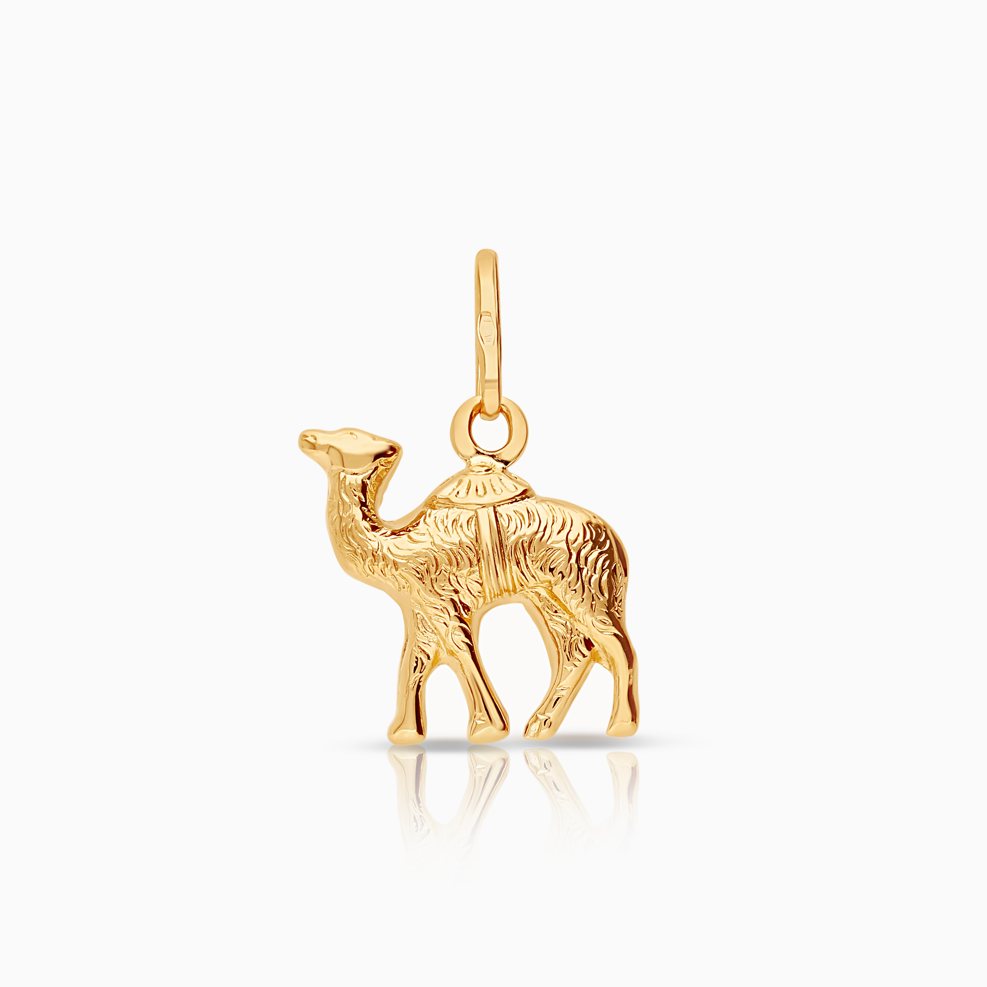Camel pendant 0.94g 18K gold