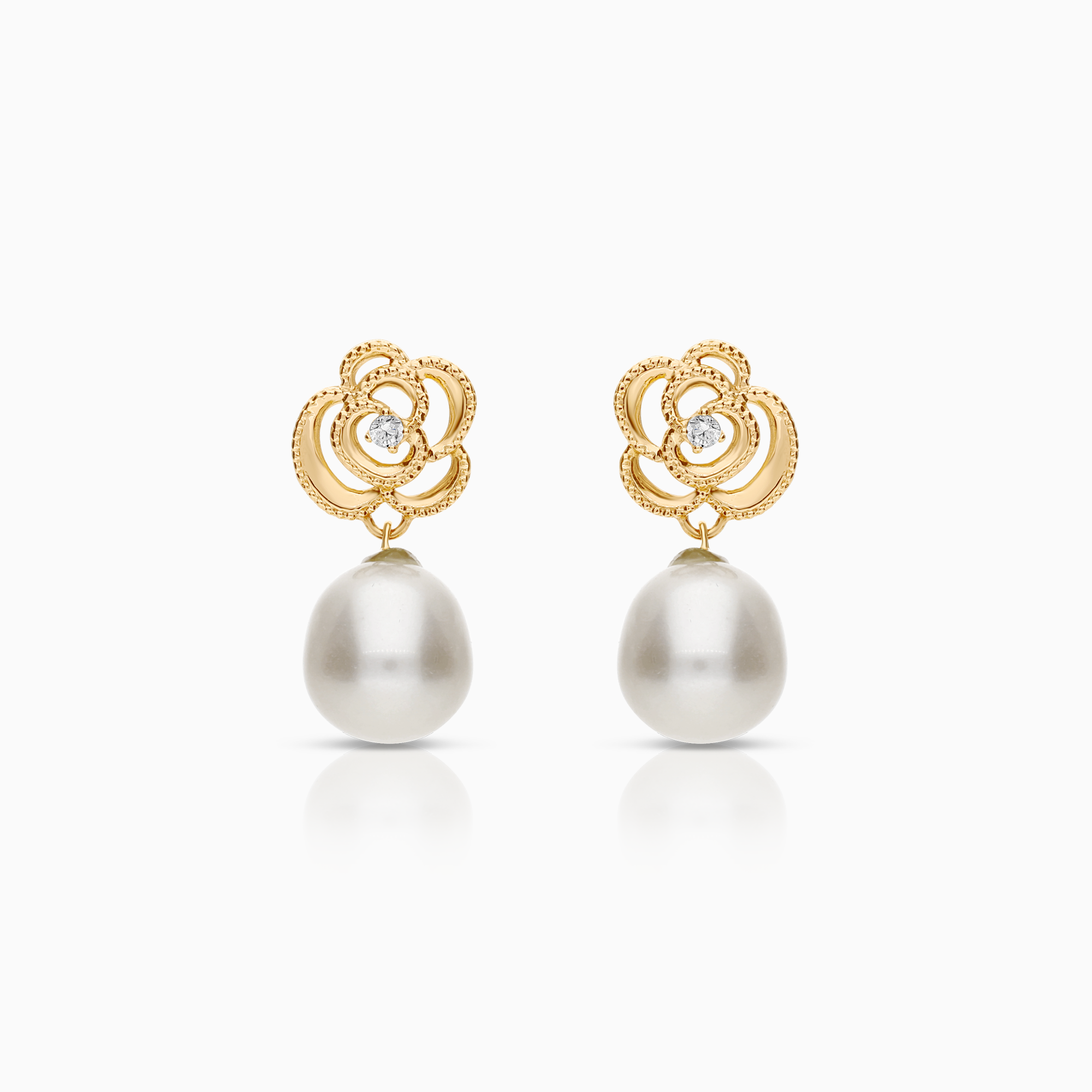 Earrings with cubic zirconia and cultured freshwater pearls, 2.34g, 18K gold