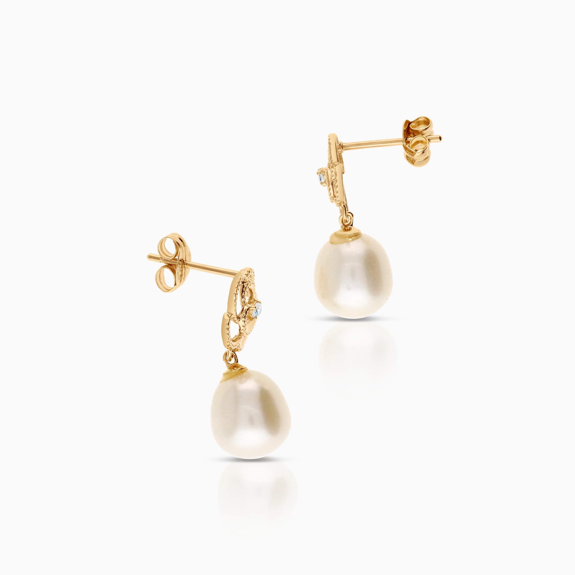 Earrings with cubic zirconia and cultured freshwater pearls, 2.34g, 18K gold
