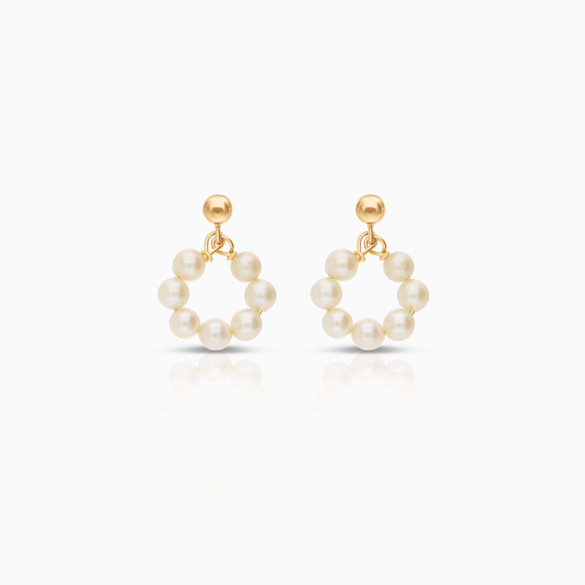 Pearl earrings with cultured freshwater pearls 1.46g 18K gold