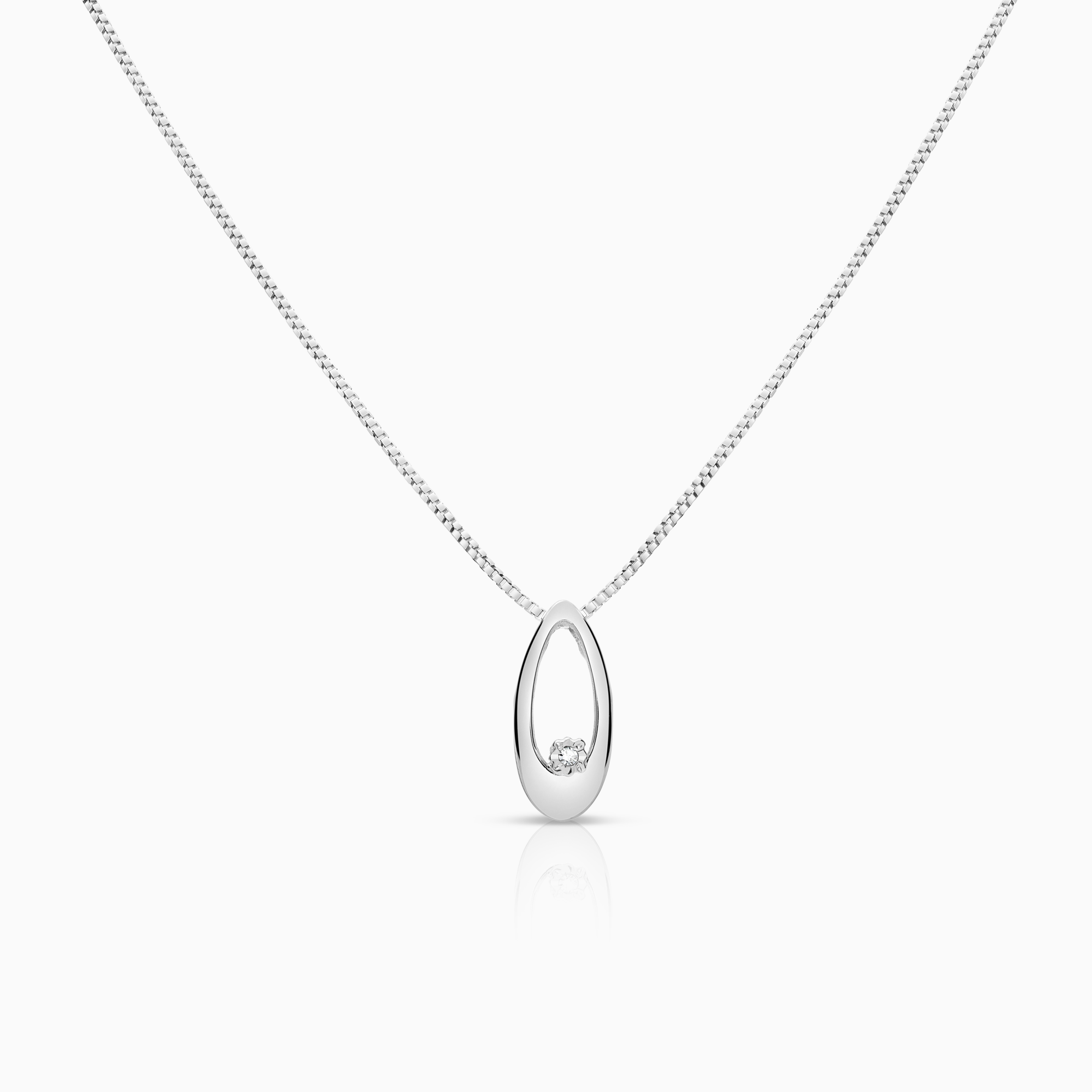 Halsband 0,01ct 18K vitguld