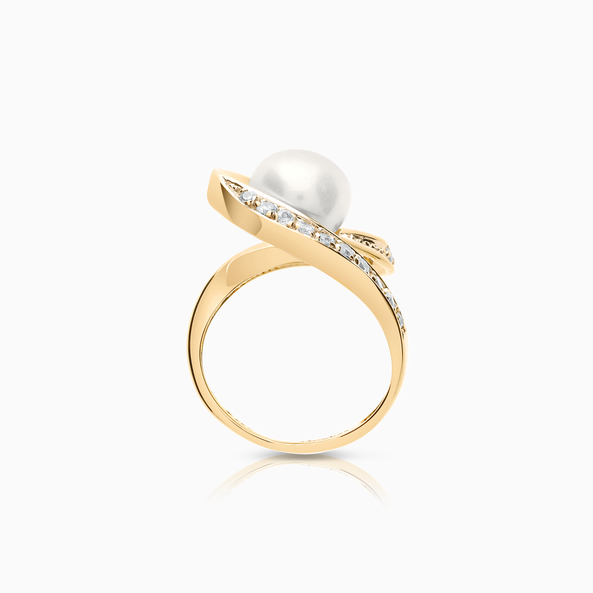 Ring with cubic zirconia and cultured freshwater pearl 5.65g 14K gold