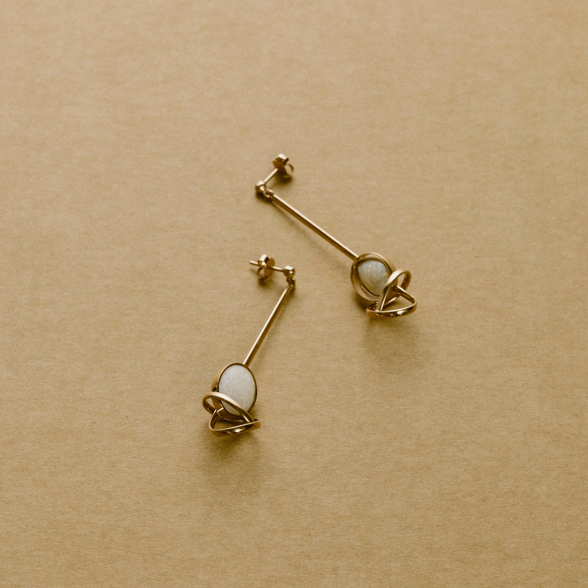 Gold Earrings with White Opals 8.98g 18K Gold