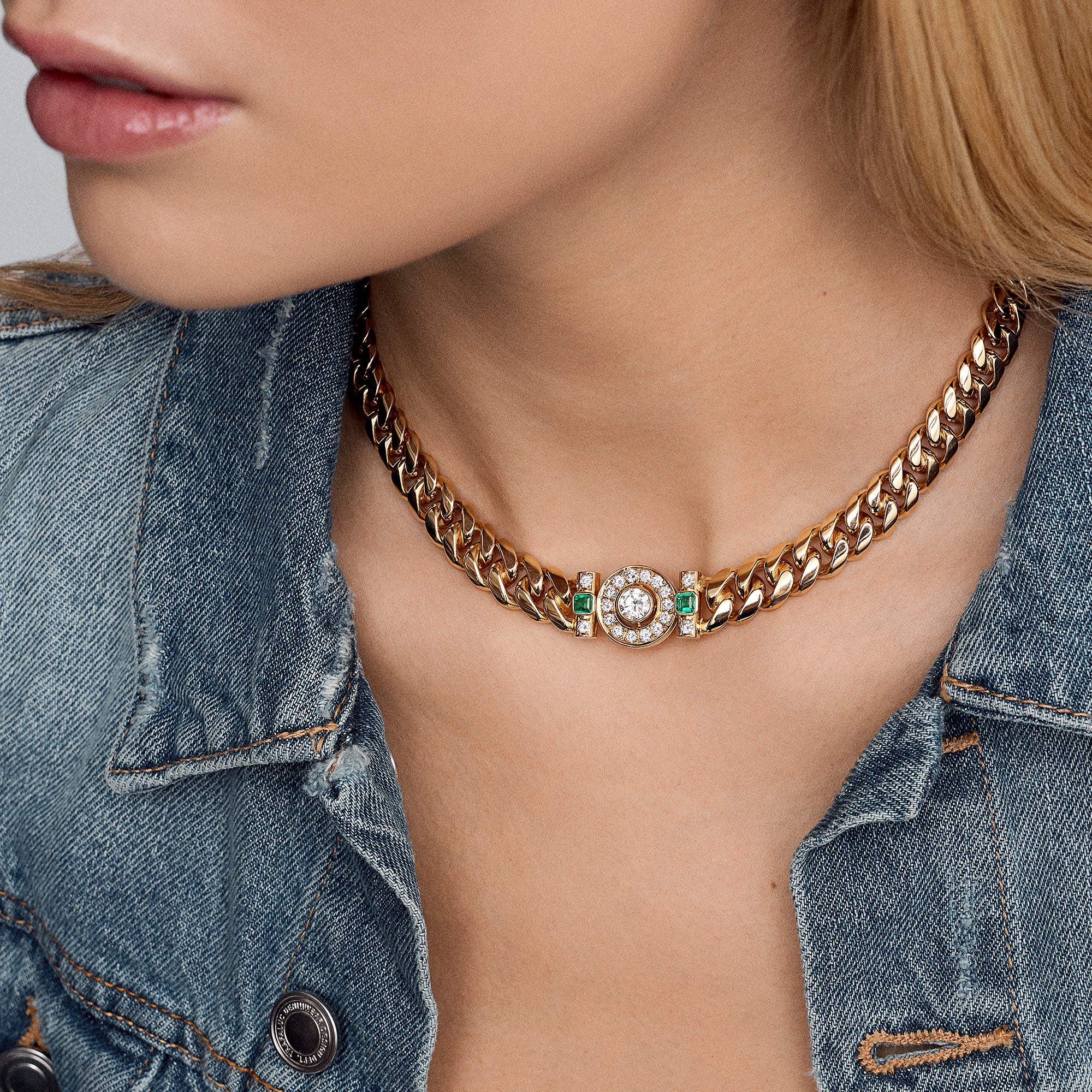 Curb chain with diamonds & emeralds 2.44ct 18K gold