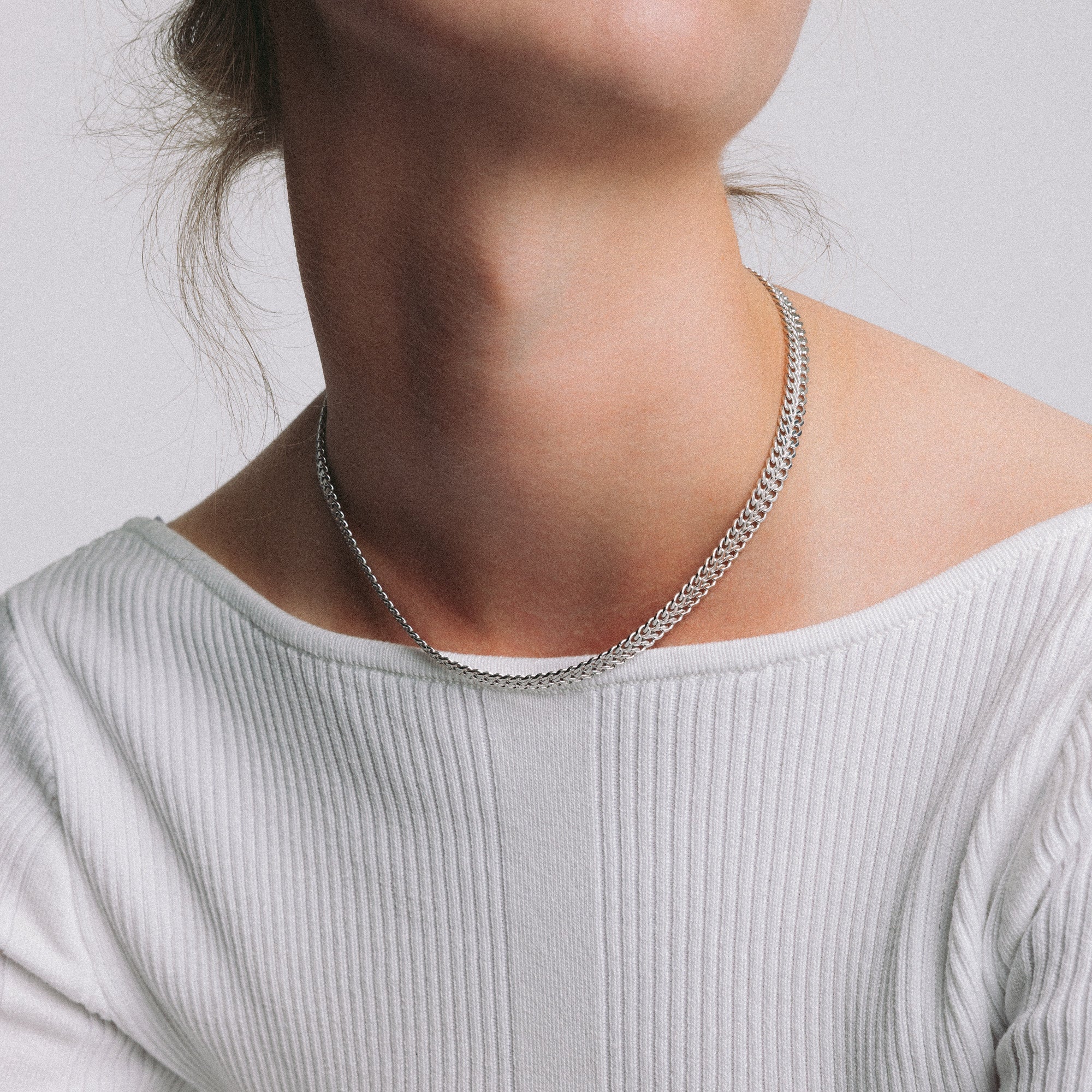 Herringbone necklace 36.97g 18K white gold