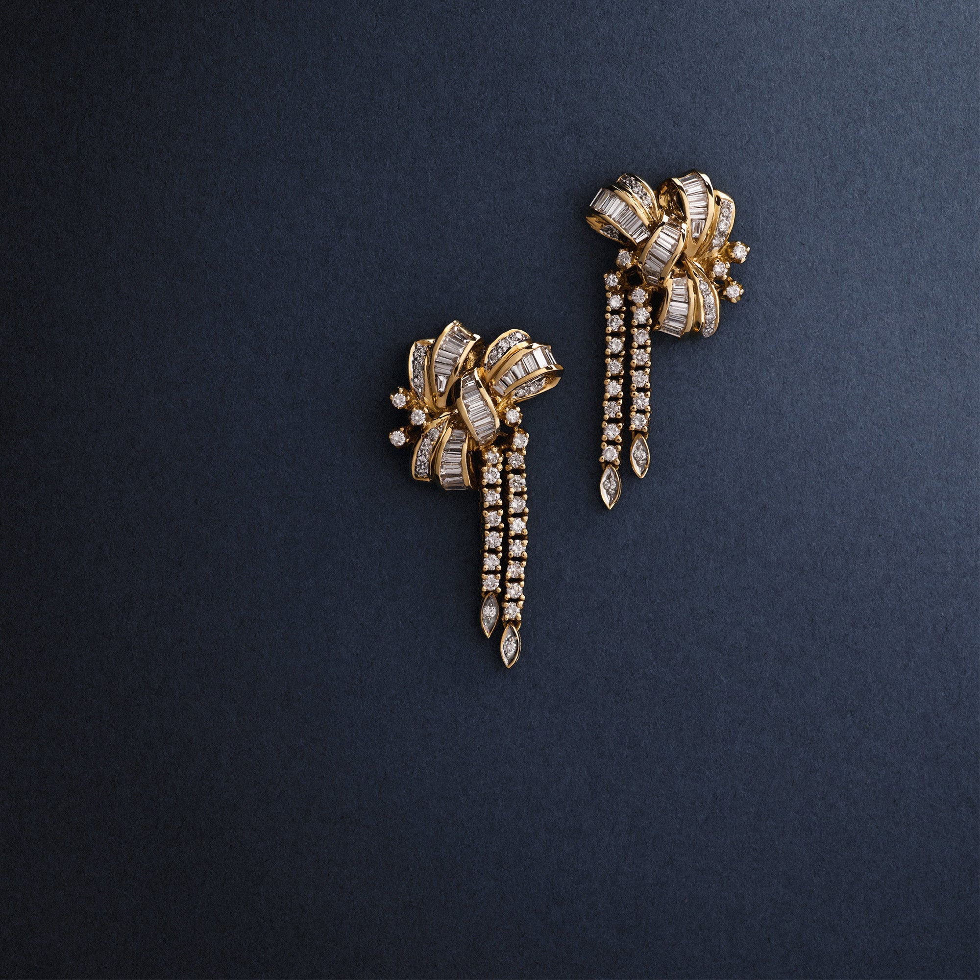 Diamantörhängen 2,34ct 18K guld