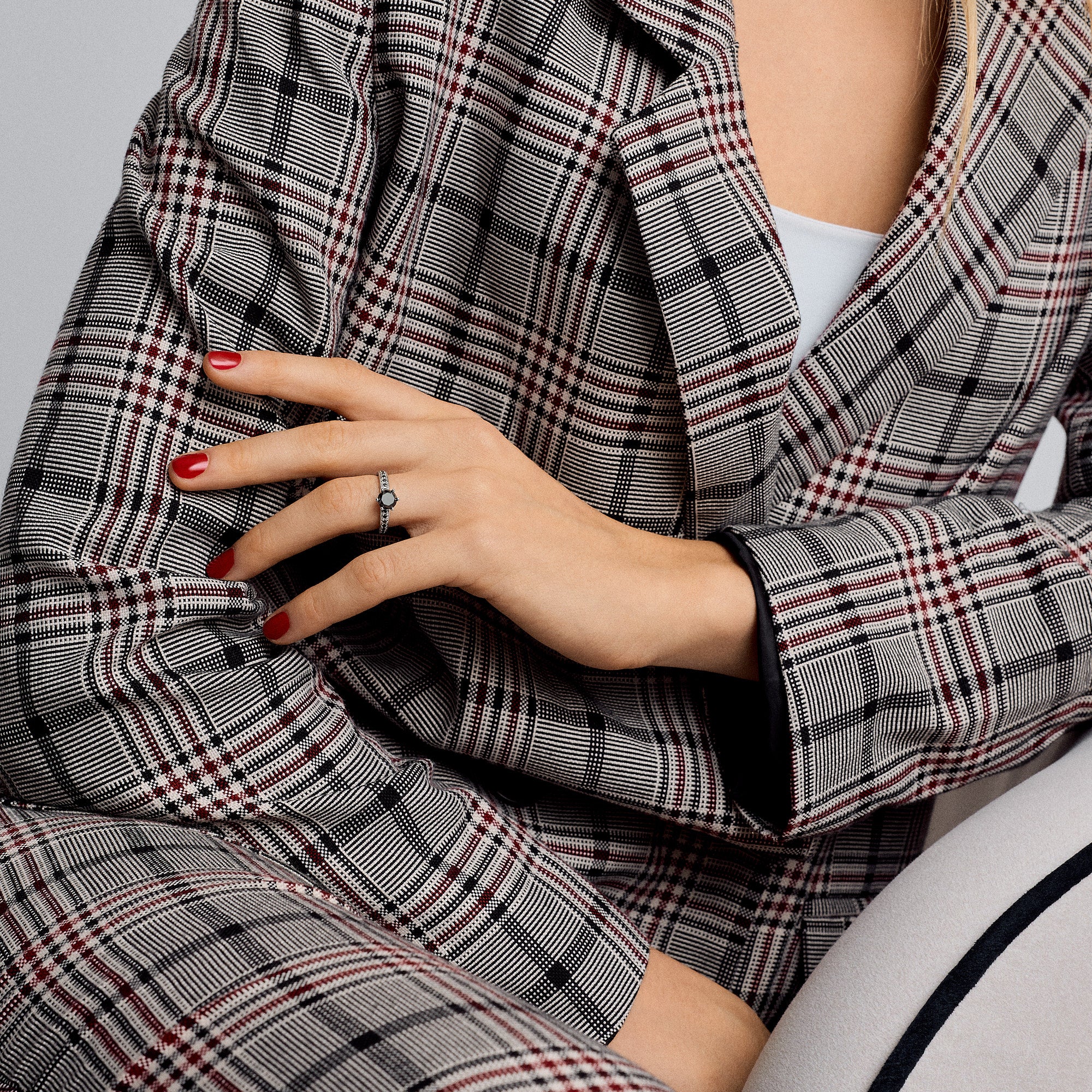 Sidestensring med svarte diamanter 1,56 ct 14K hvitt gull