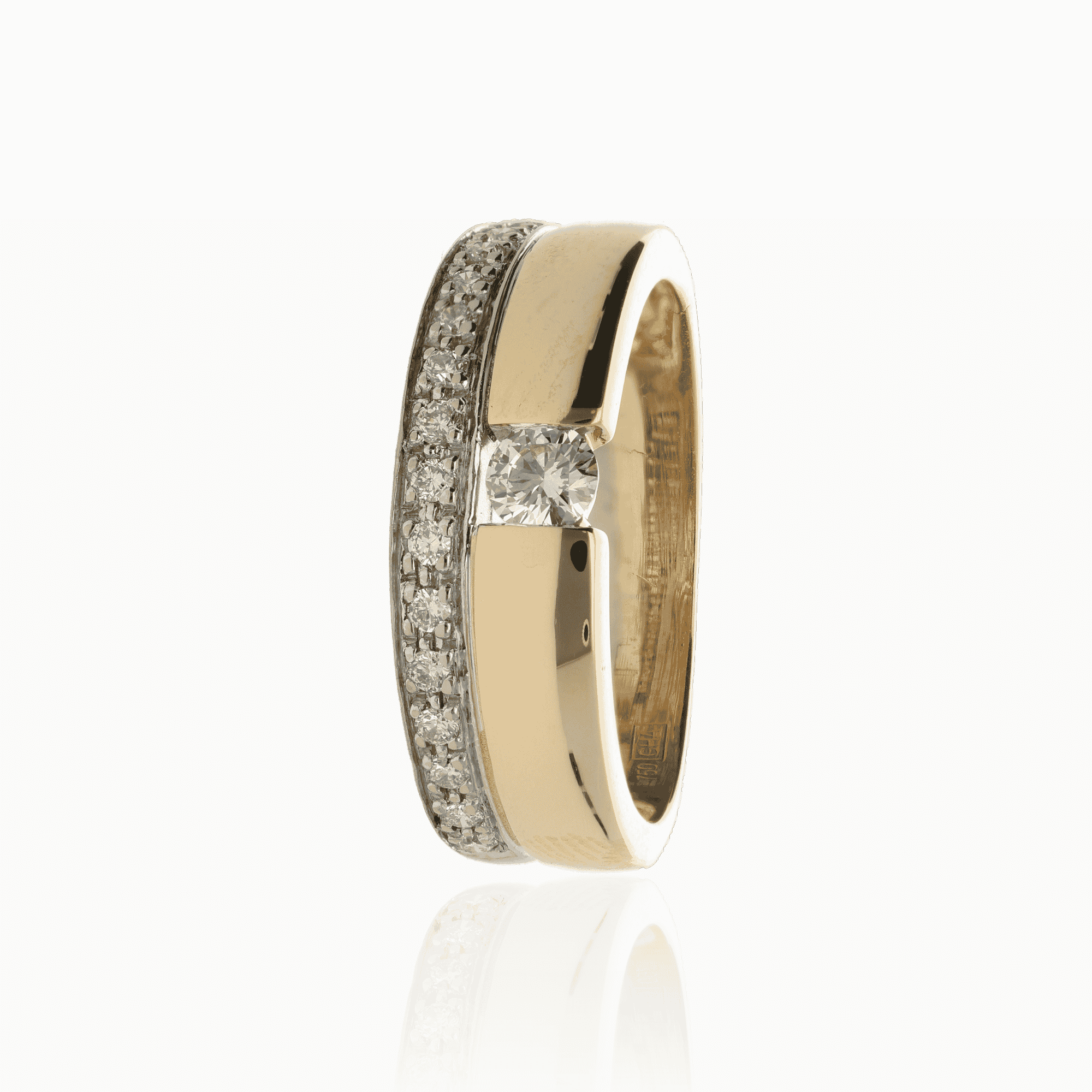 Diamond ring 0.39ct 18K