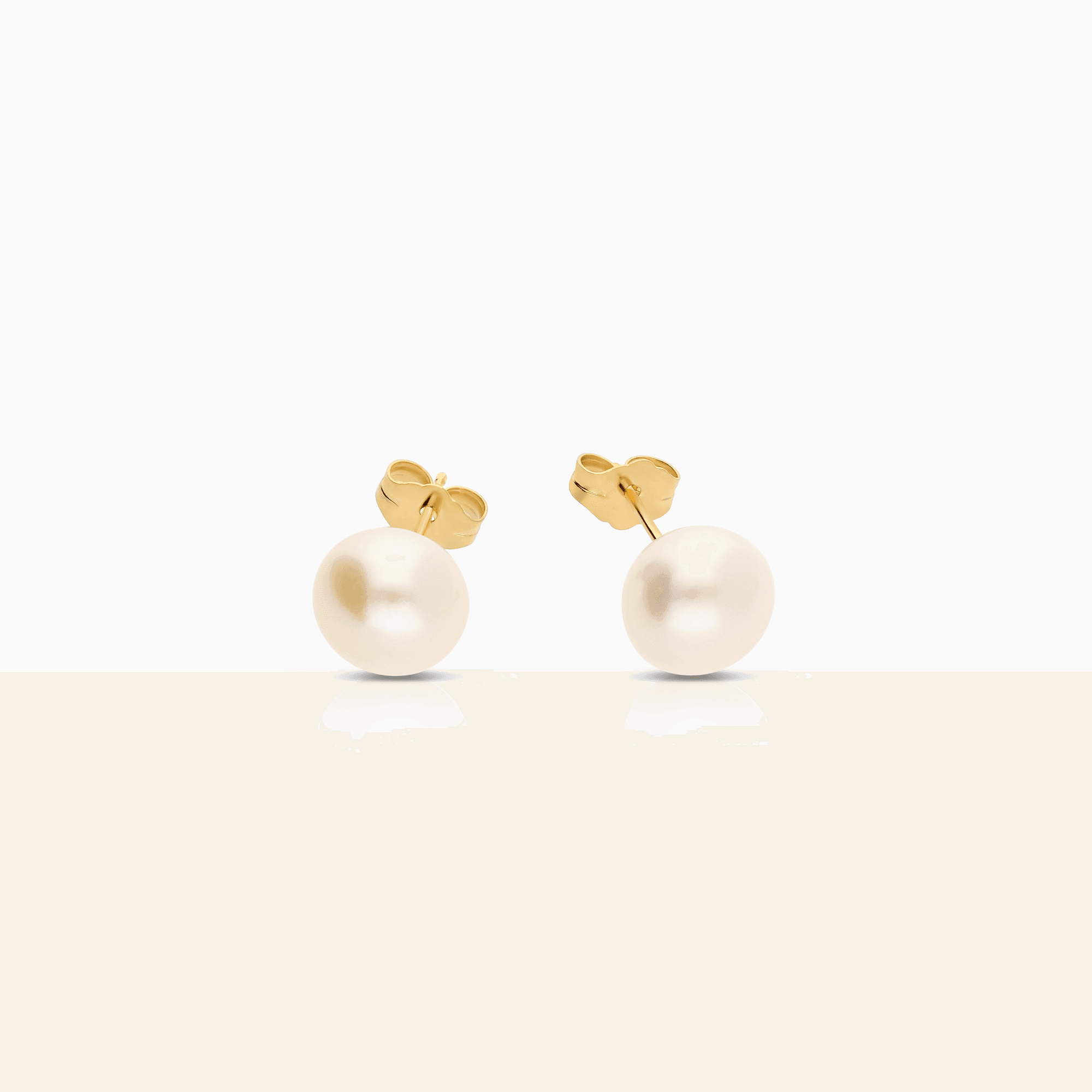 Pearl earrings 1.82g 18K gold