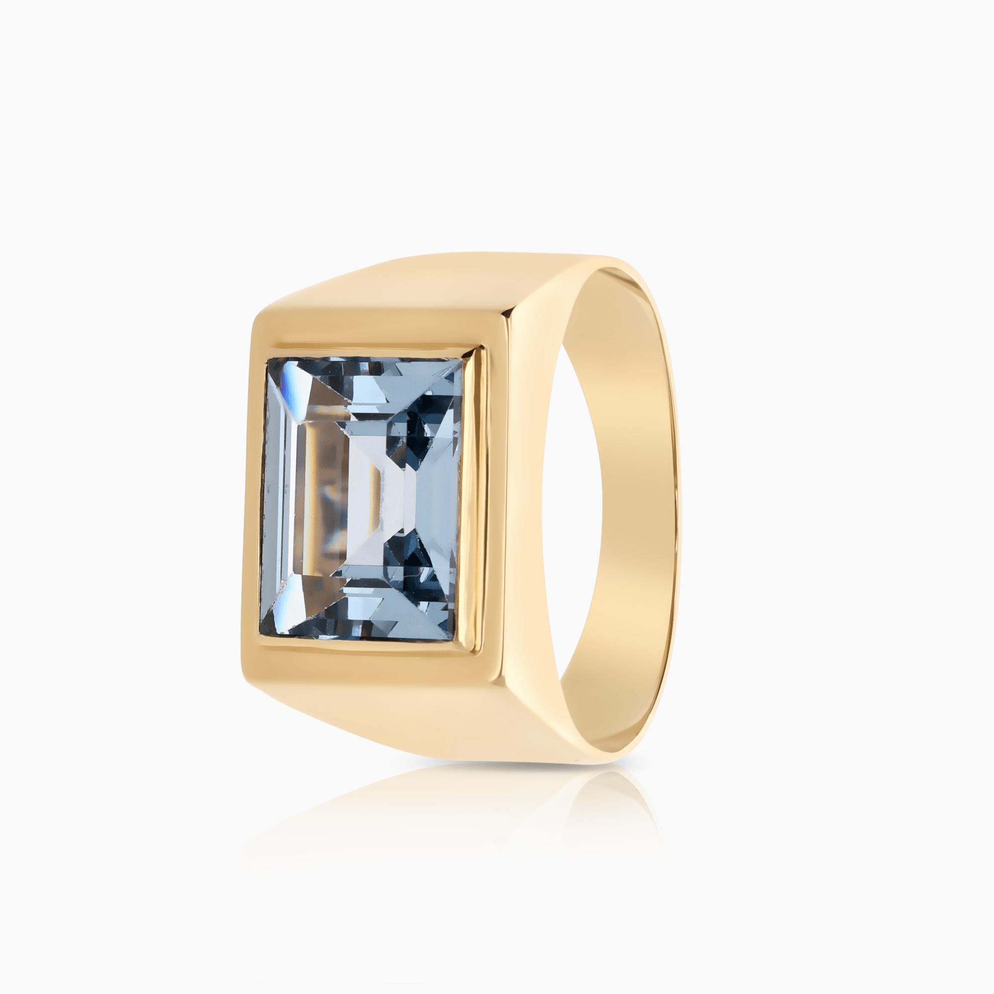 Gold ring with blue aquamarine 4.12g 18K