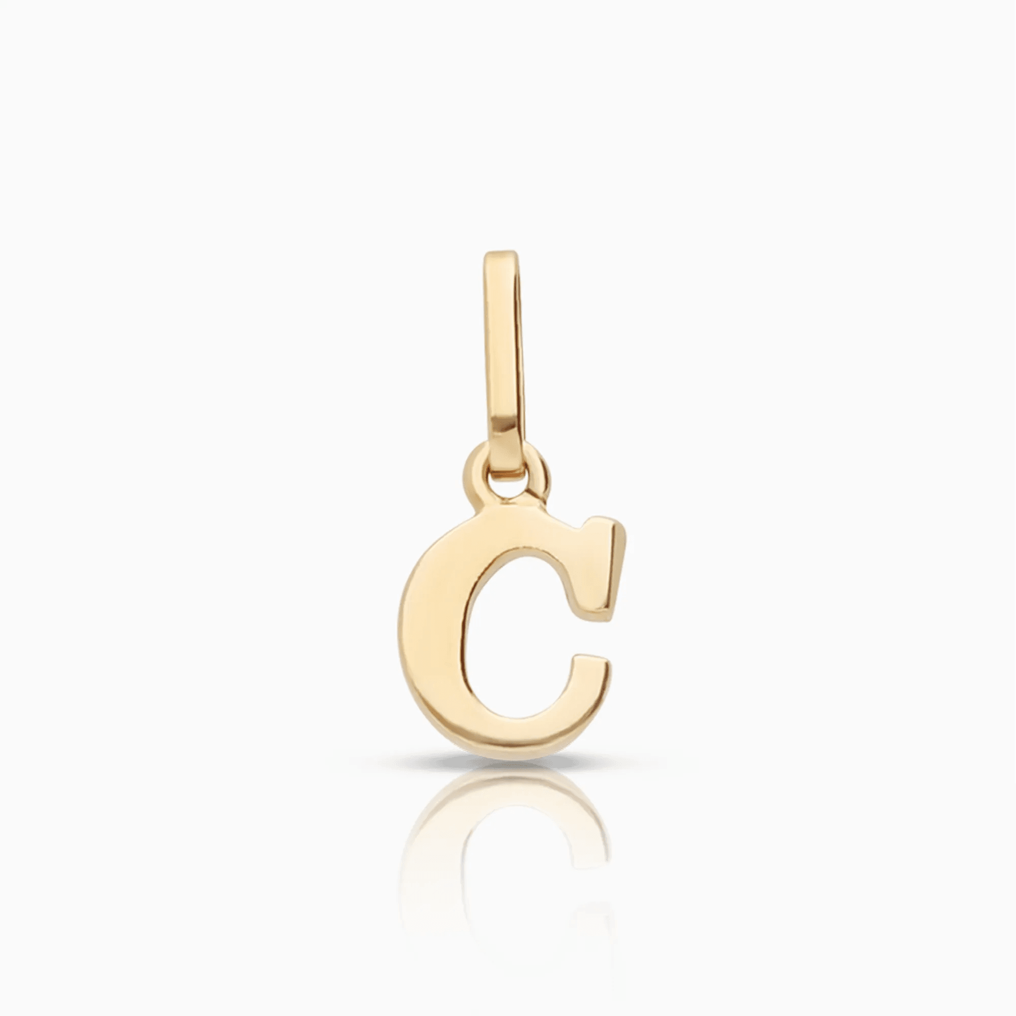 Letter pendant 0.34g 18K gold