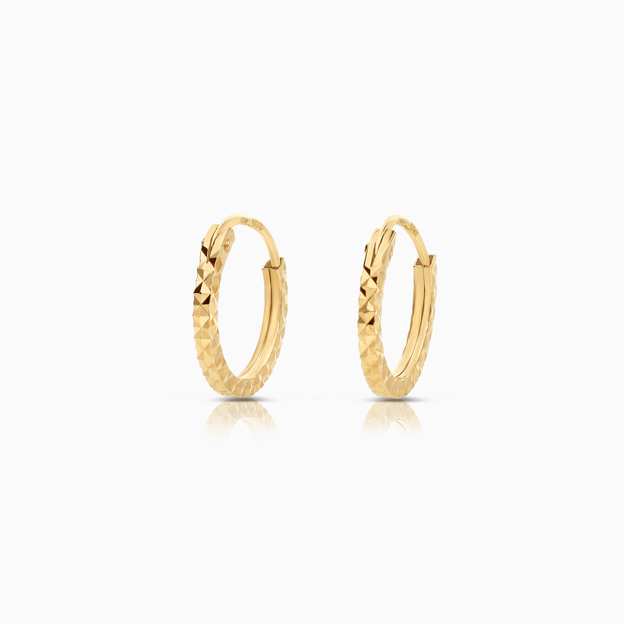Gold hoop earrings 0.37g 18K gold