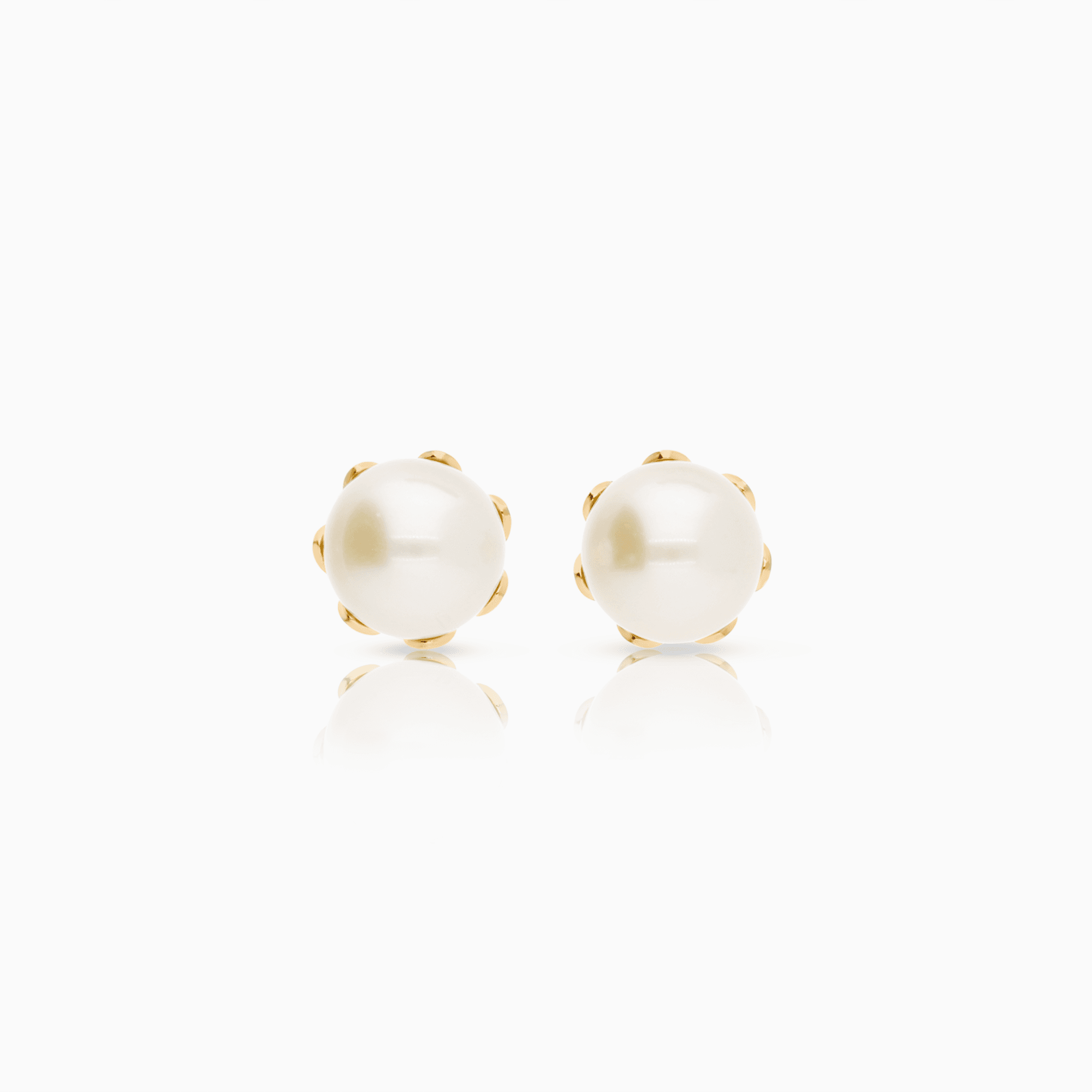 Pearl earrings 2.74g 18K gold