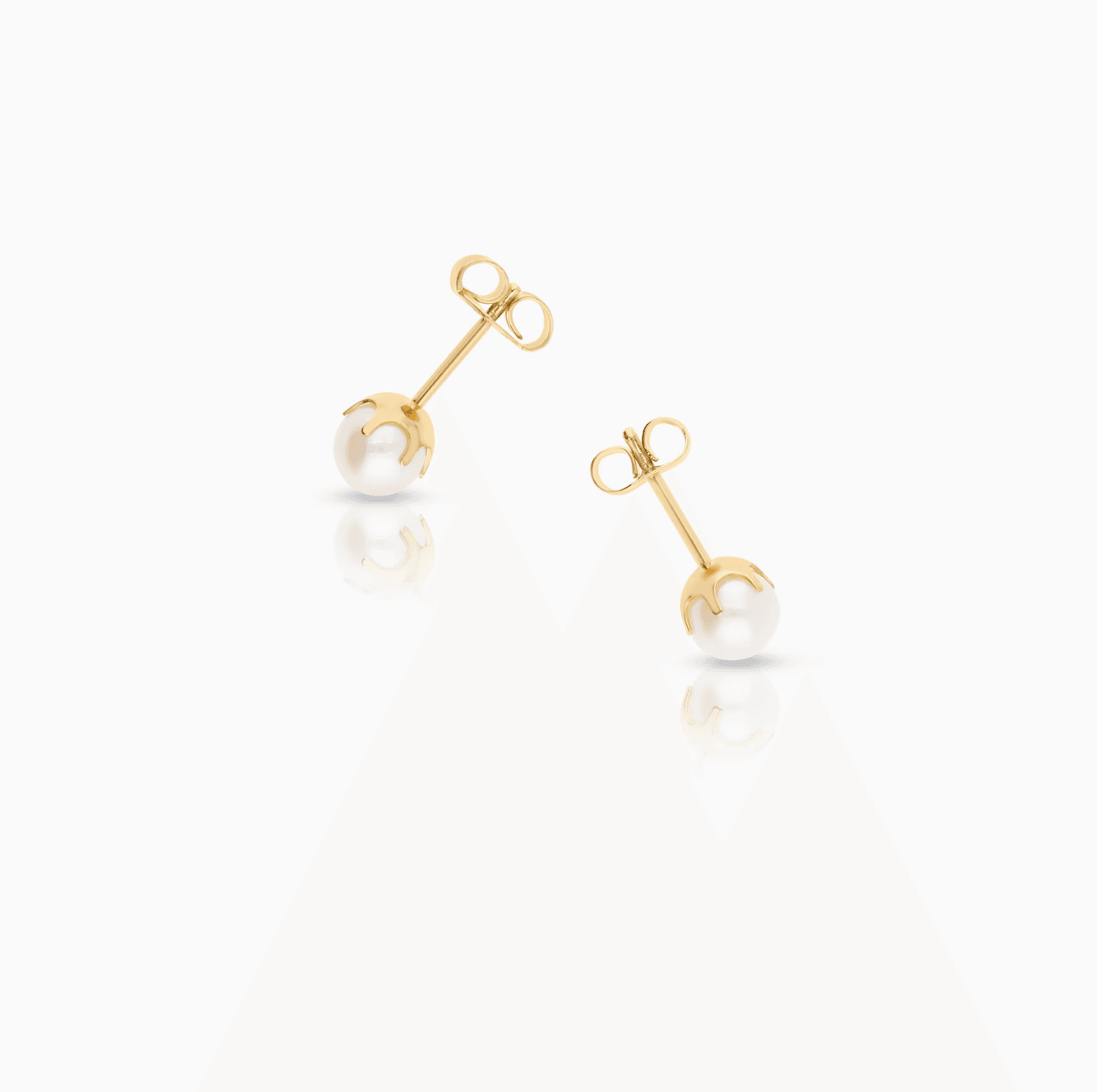 Pearl earrings 1.08g 18K gold