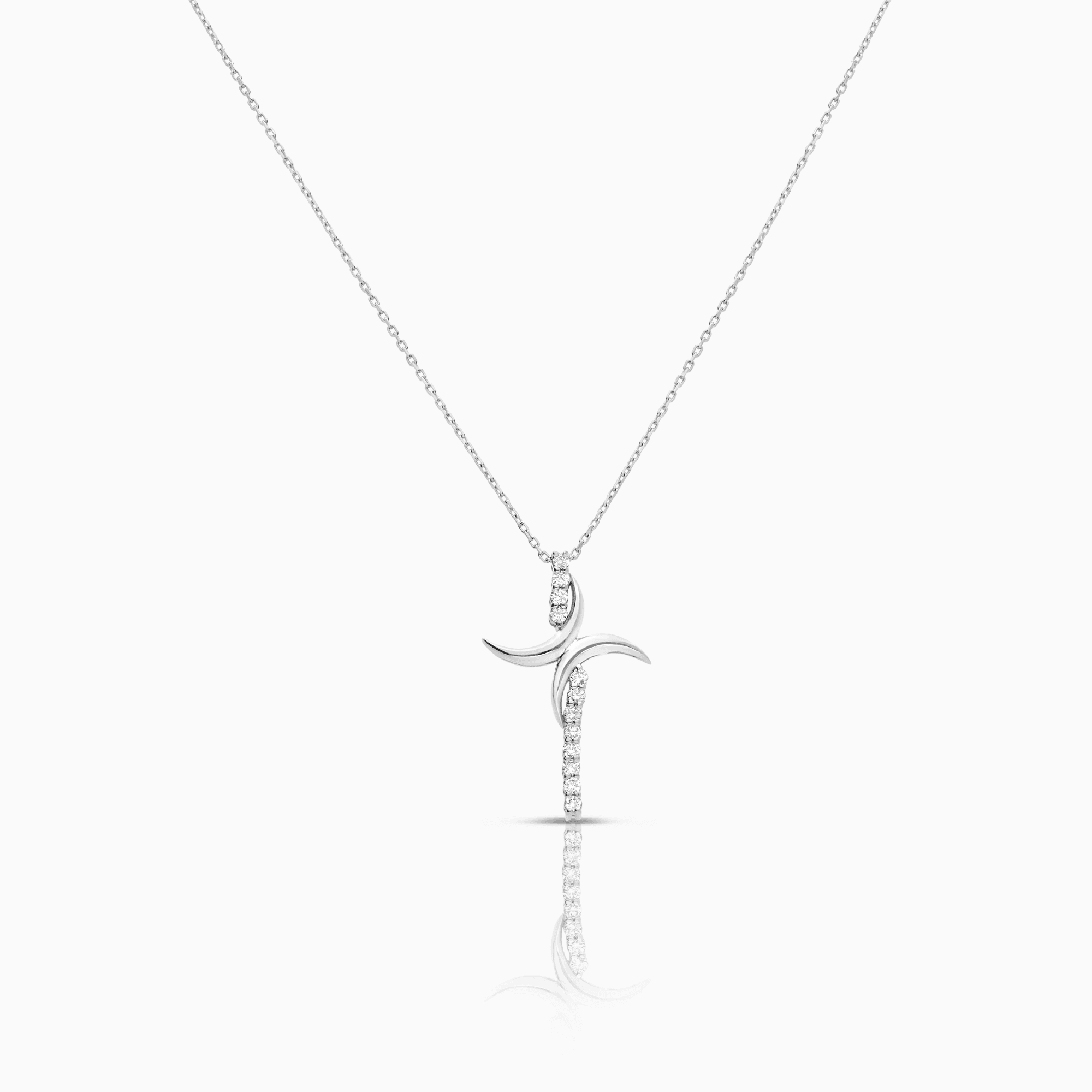 Halsband med diamanthänge kors 0,24ct 18K vitguld