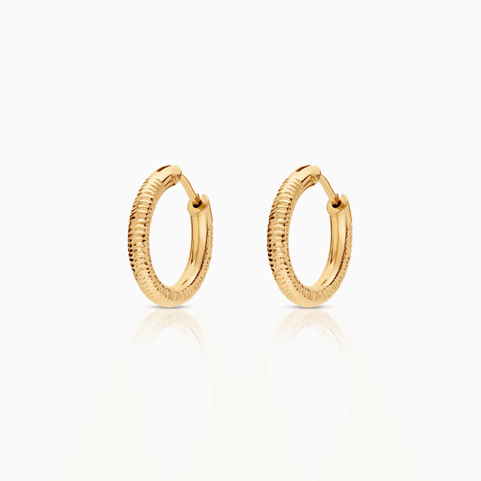 Gold hoop earrings 1.42g 18K gold