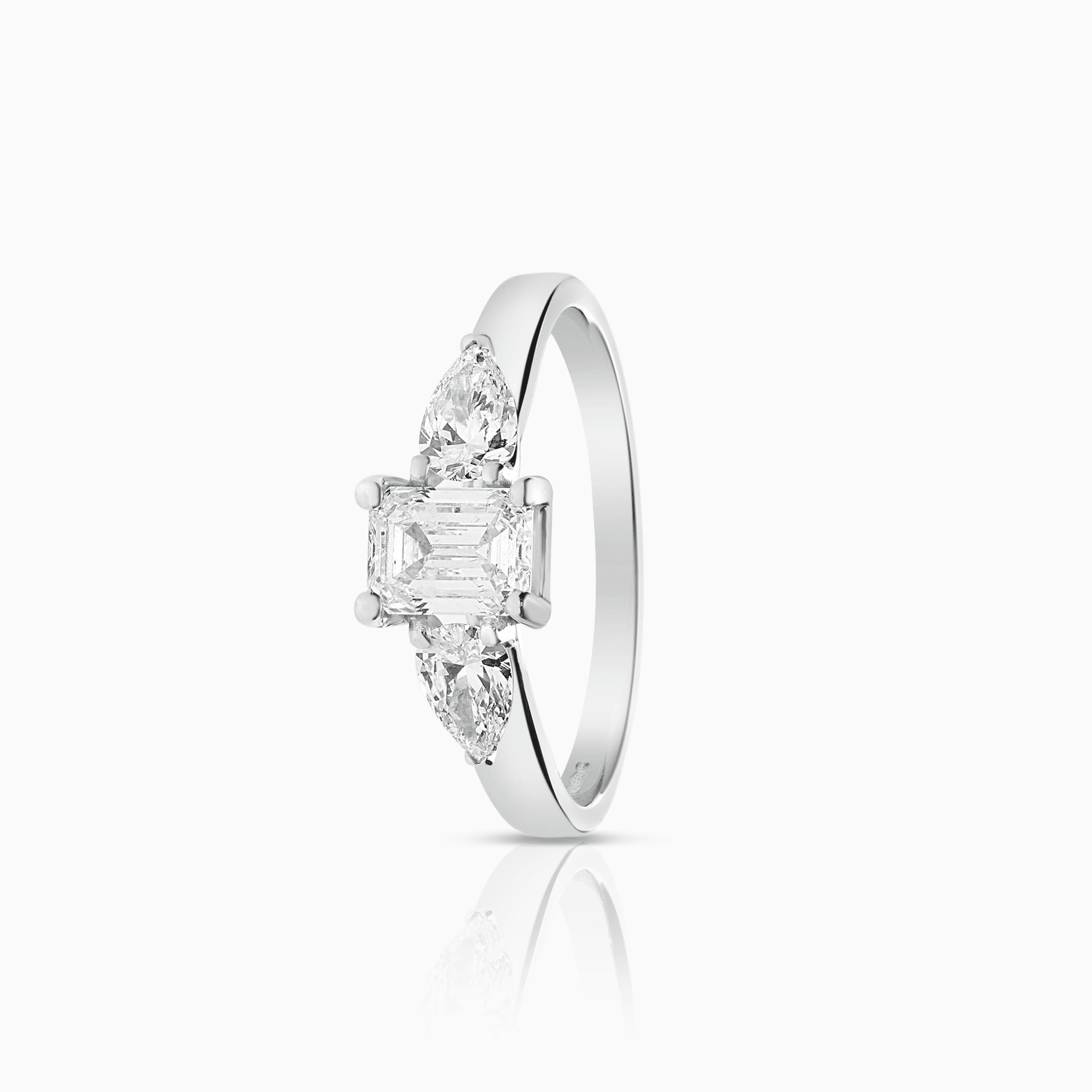 Three-stone ring, 0.90ct, 950 platinum, GIA certificate