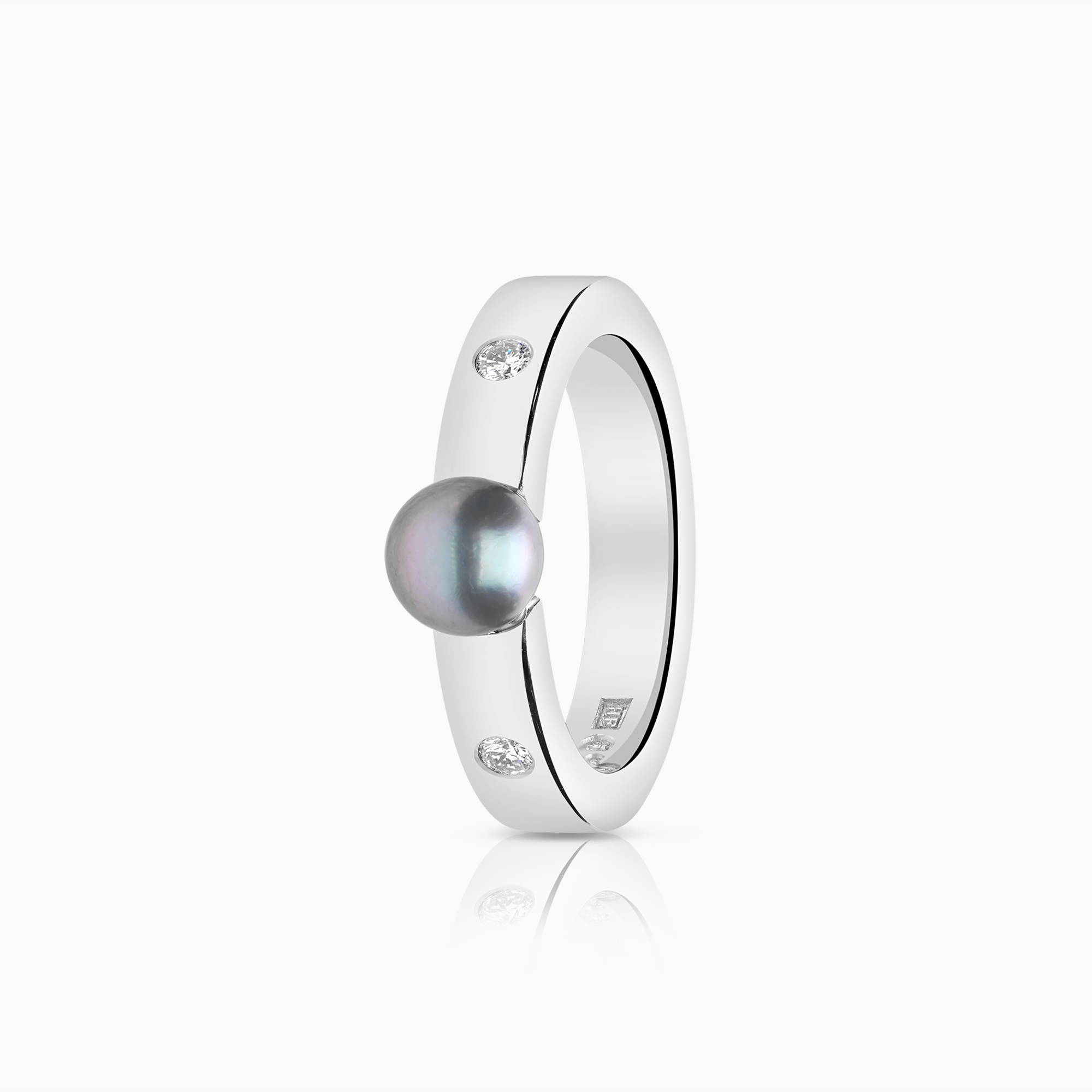 Engelbert diamantring med Tahiti pärla 0,10ct 18K vitguld