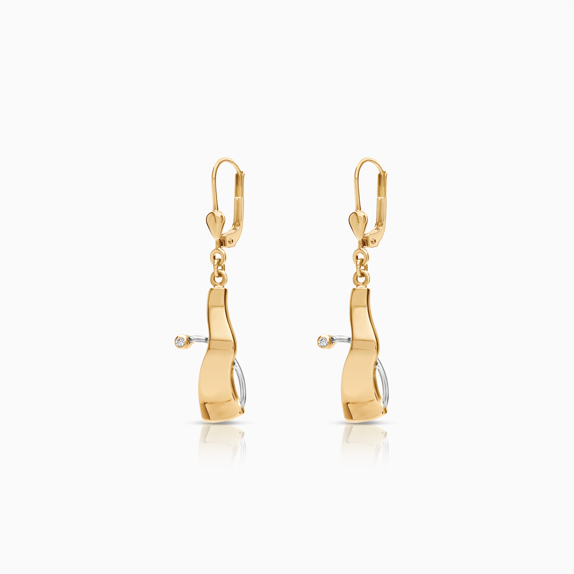 Diamantörhängen 0,03ct 18K guld
