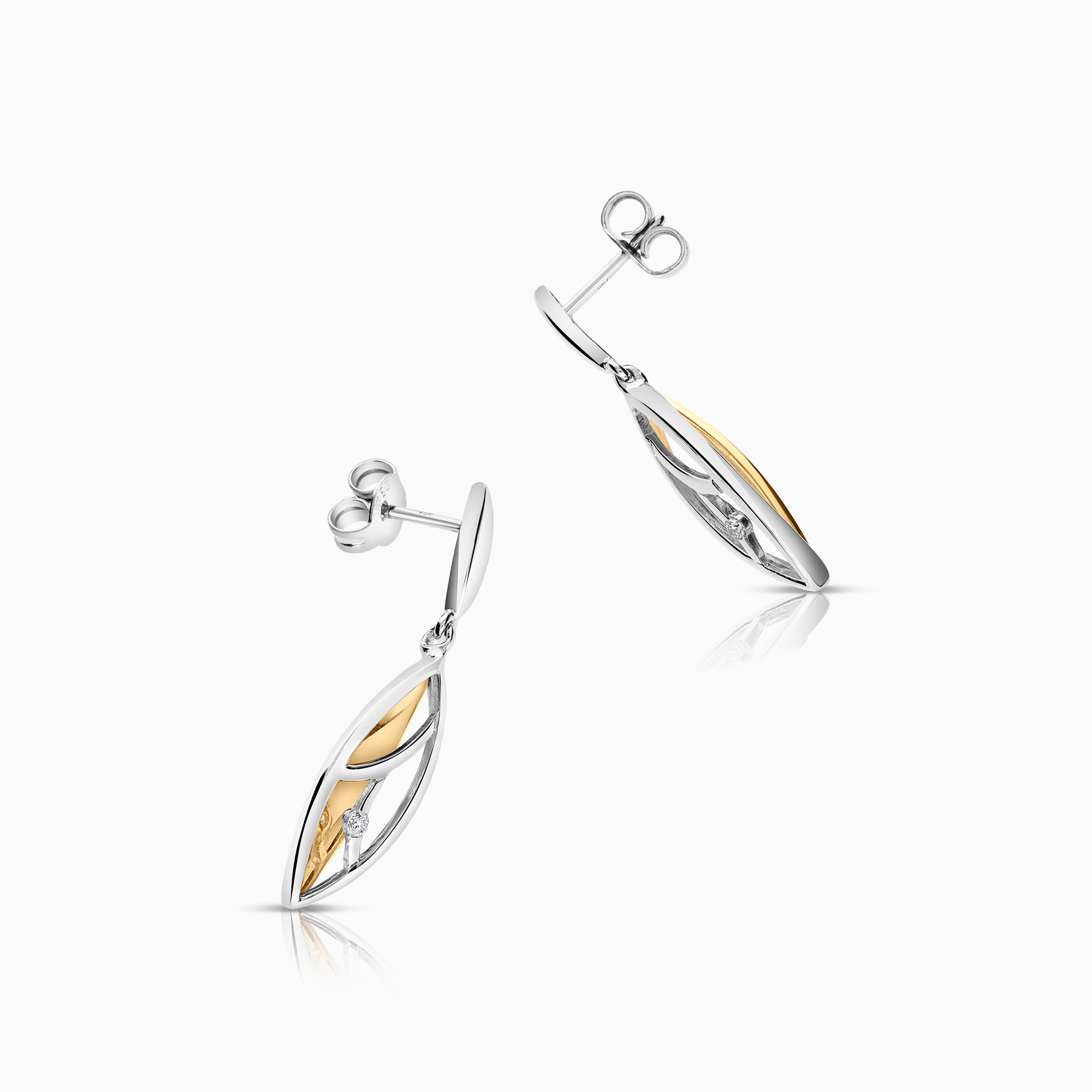 Diamond earrings 0.04ct 18K gold/white gold