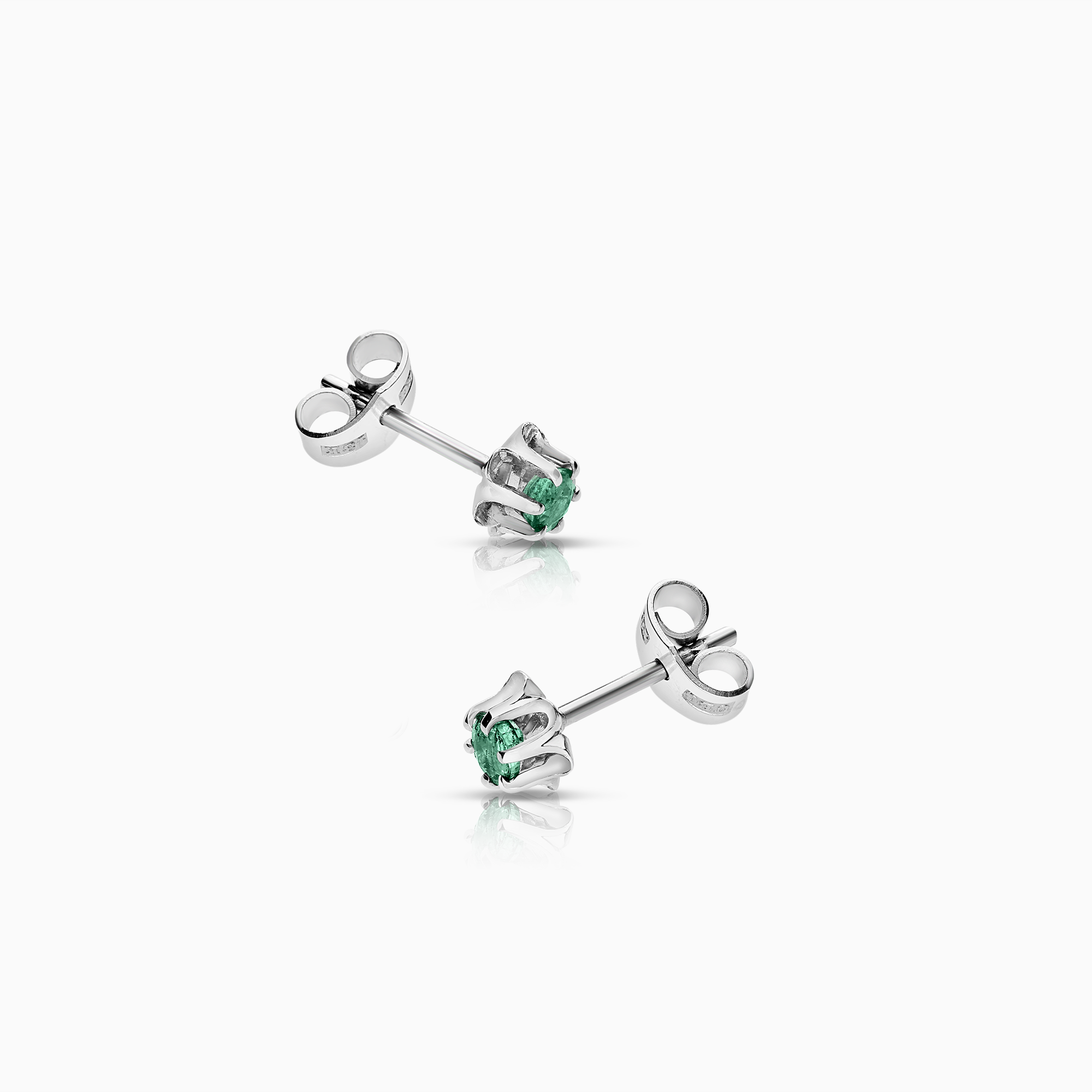 Solitaire earrings with green emeralds 1.38g 18K white gold