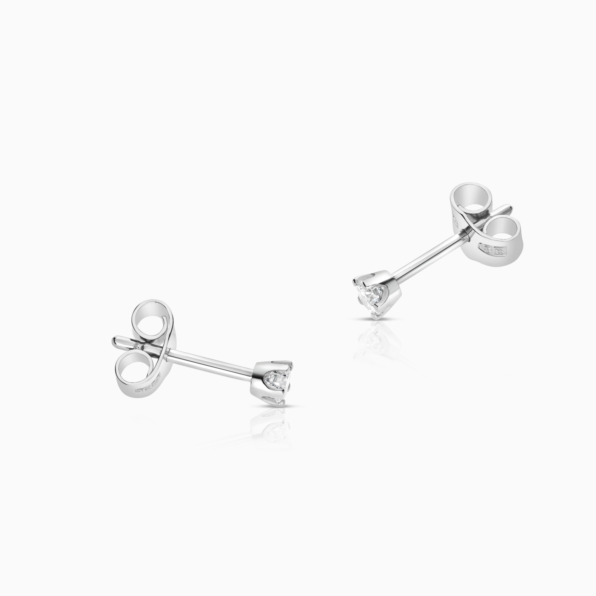Solitaire earrings 0.20ct 18K white gold