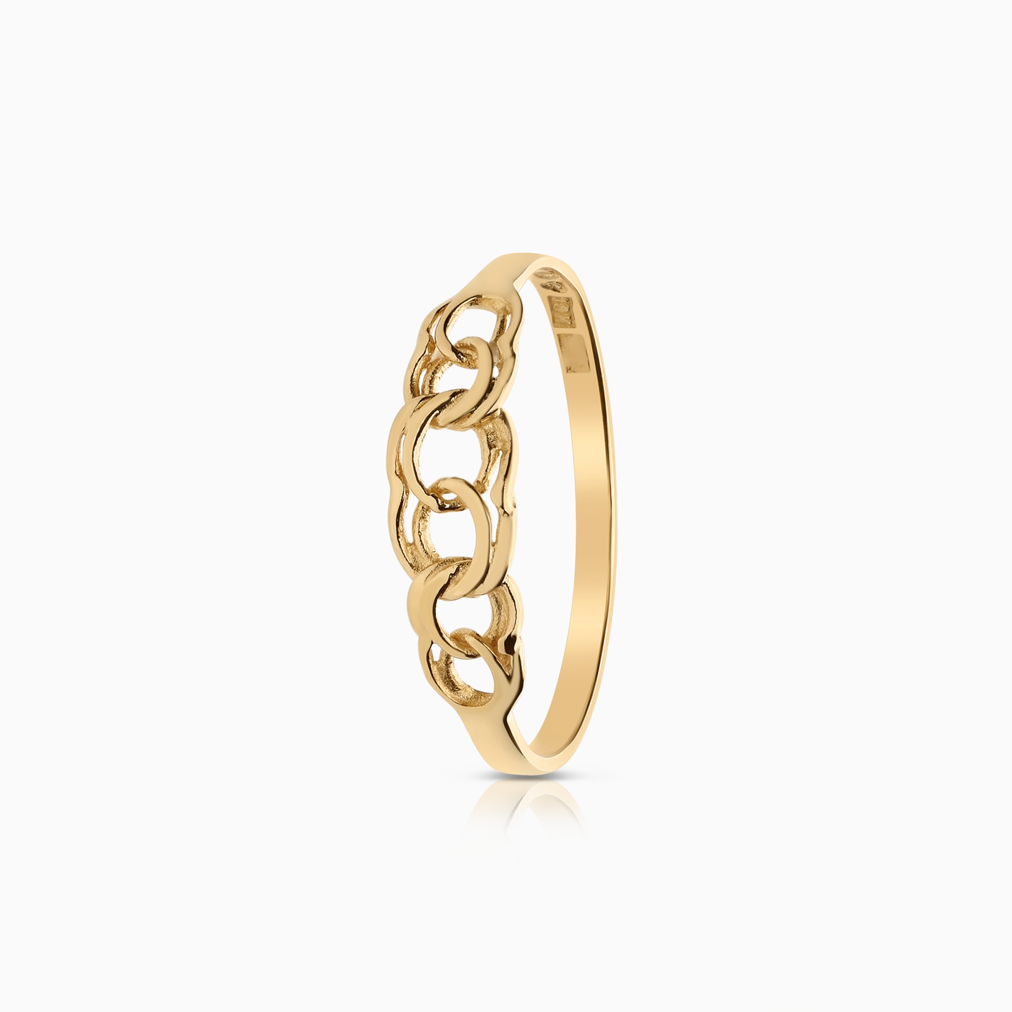 Bismarck ring 0.90g 18K gold