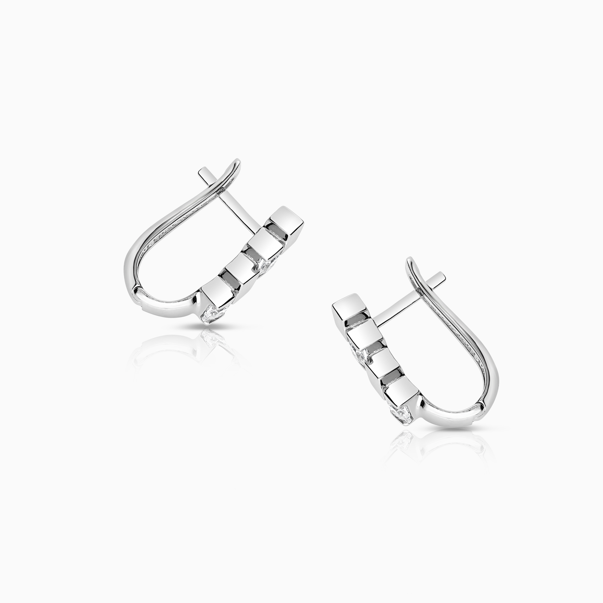 Guldörhängen med cubic 18K vitguld