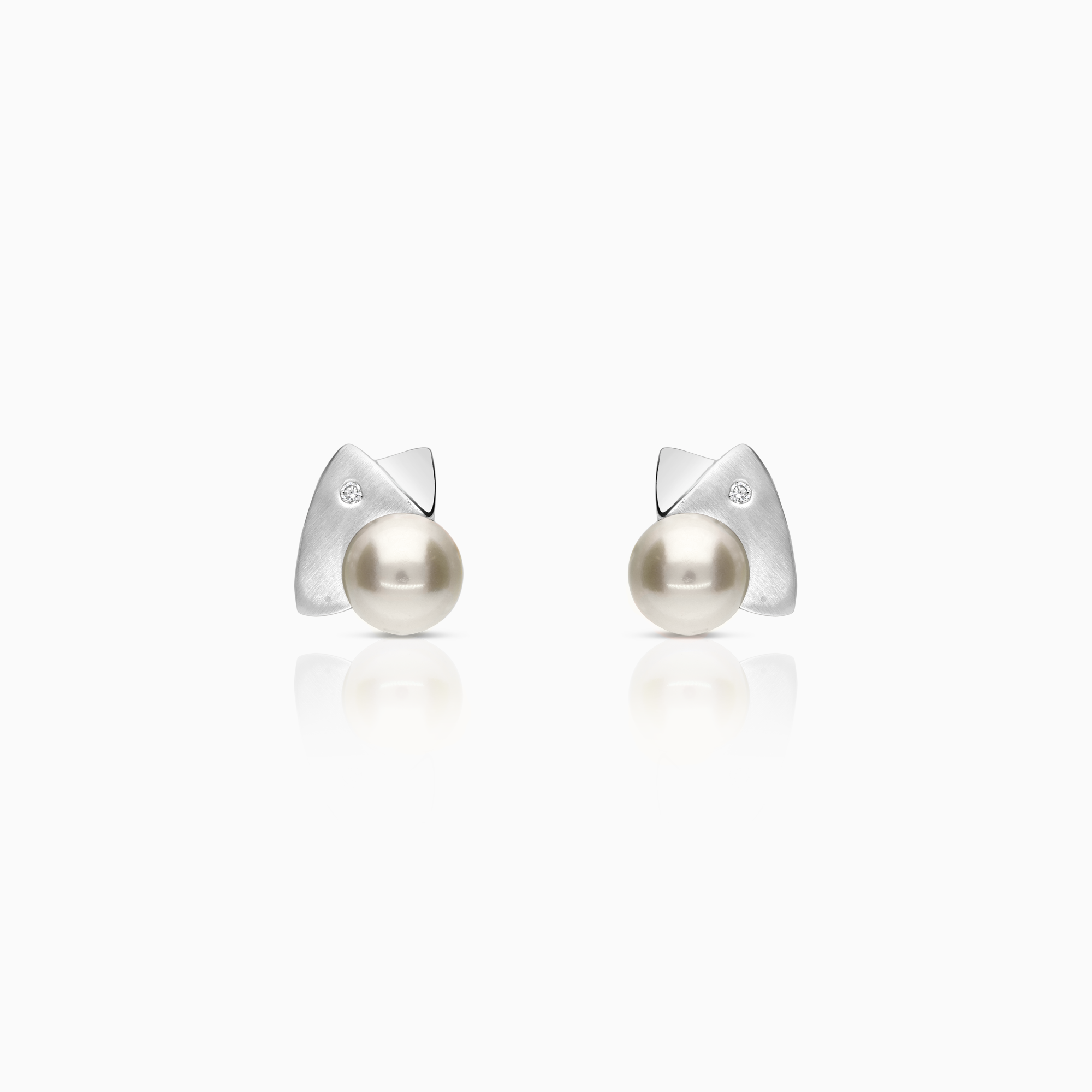 Diamantörhängen med pärlor 0,02ct 18K vitguld