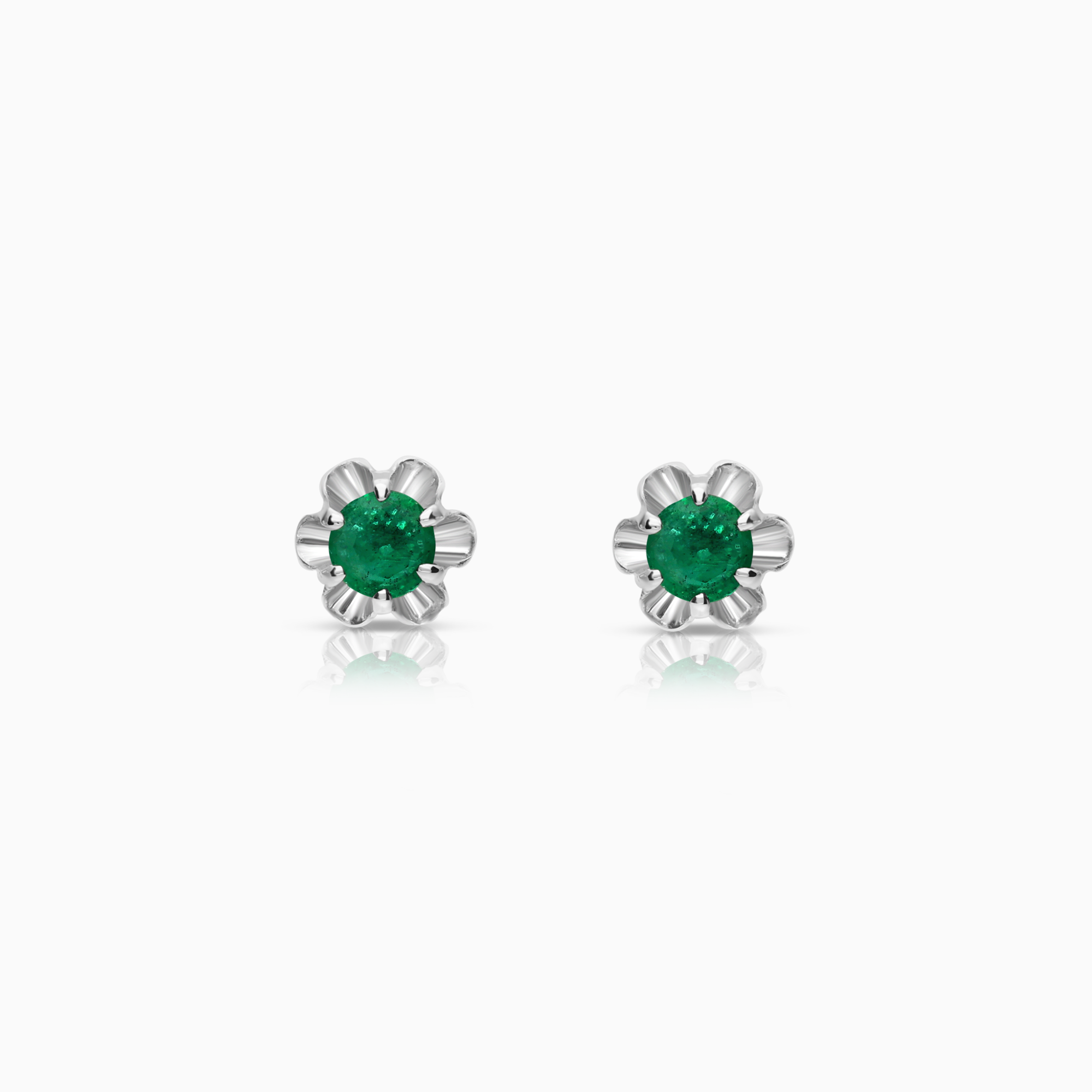 Solitaire earrings with emeralds 1.29g 18K white gold