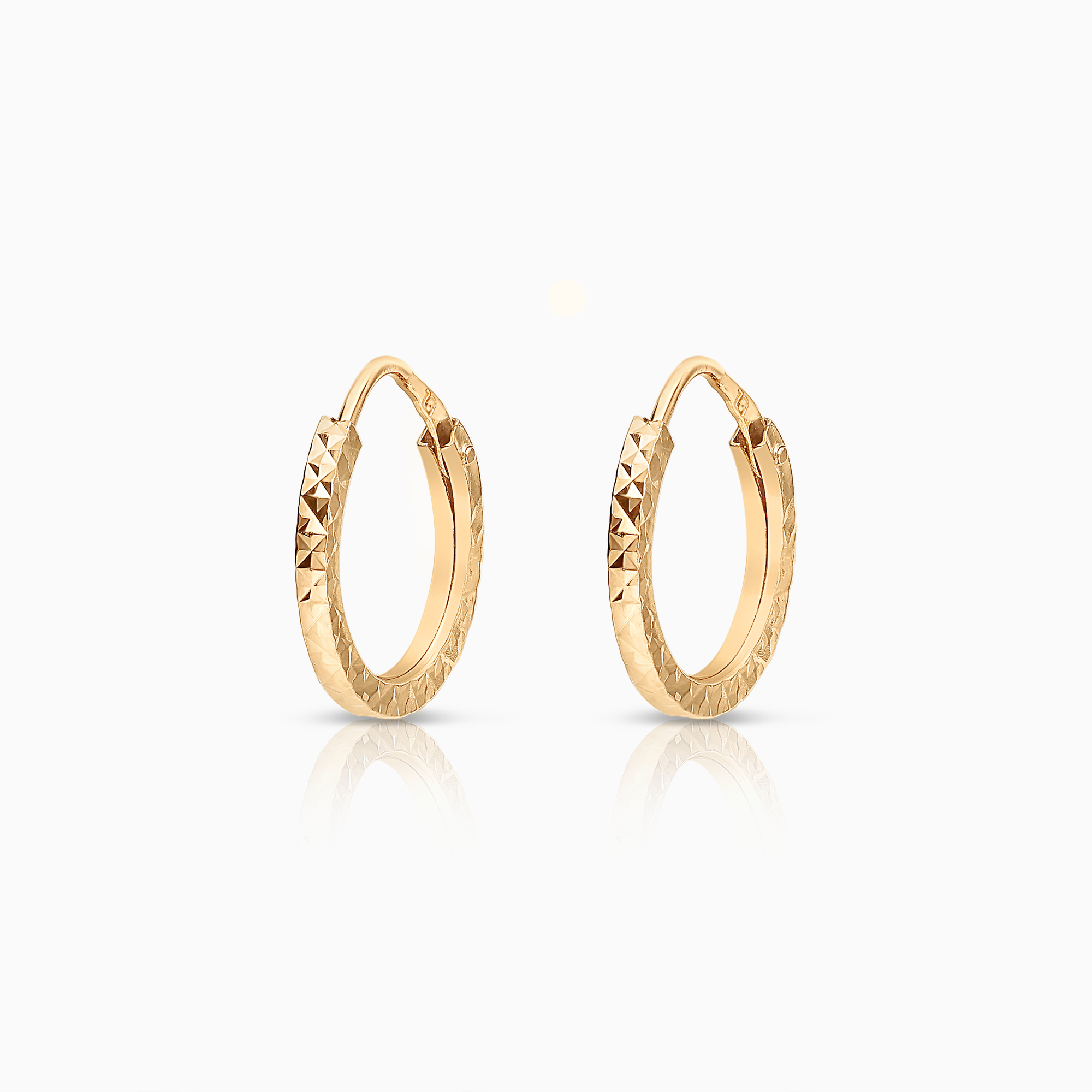 Gold hoop earrings 0.35g 18K gold