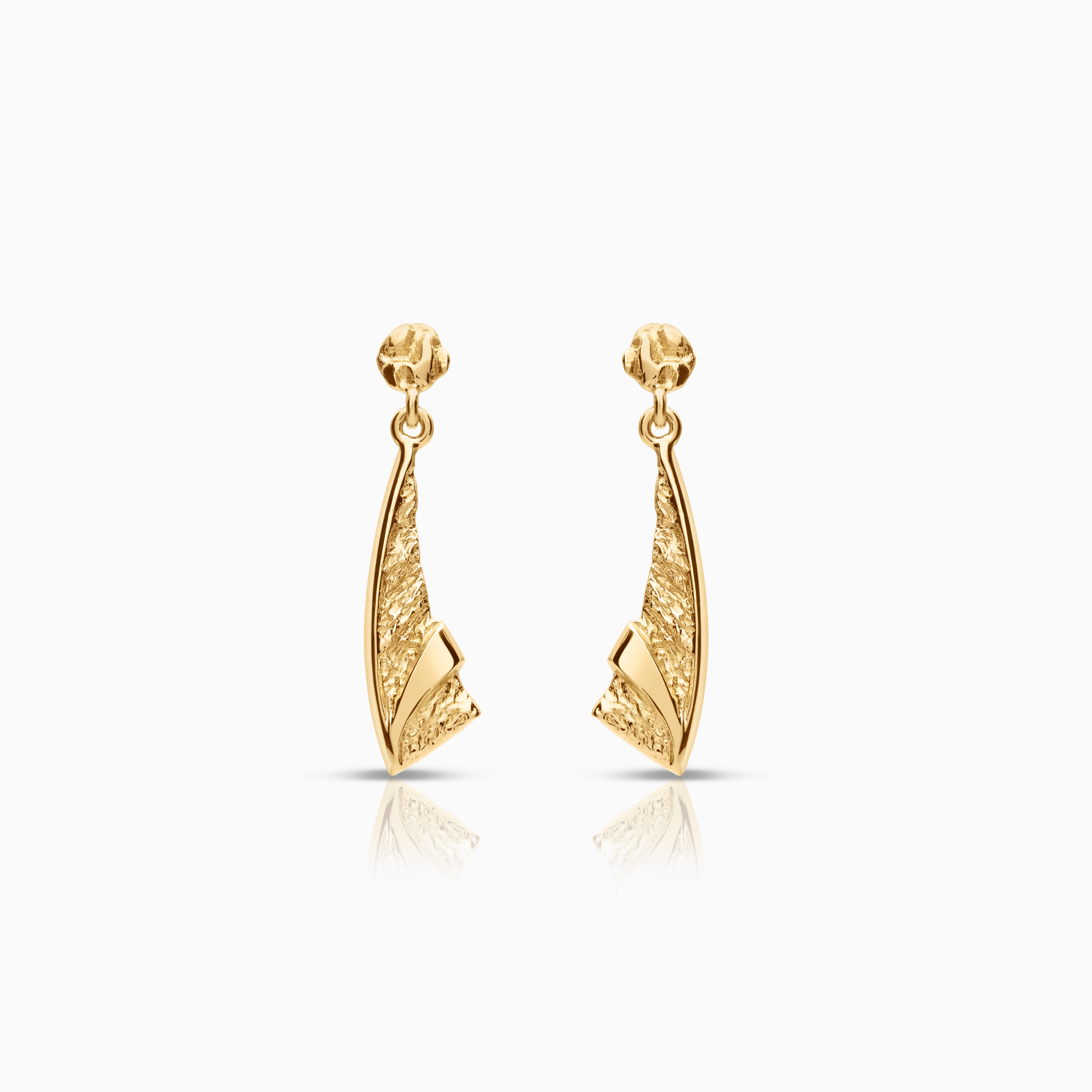 Gold earrings 2.41g 18K gold