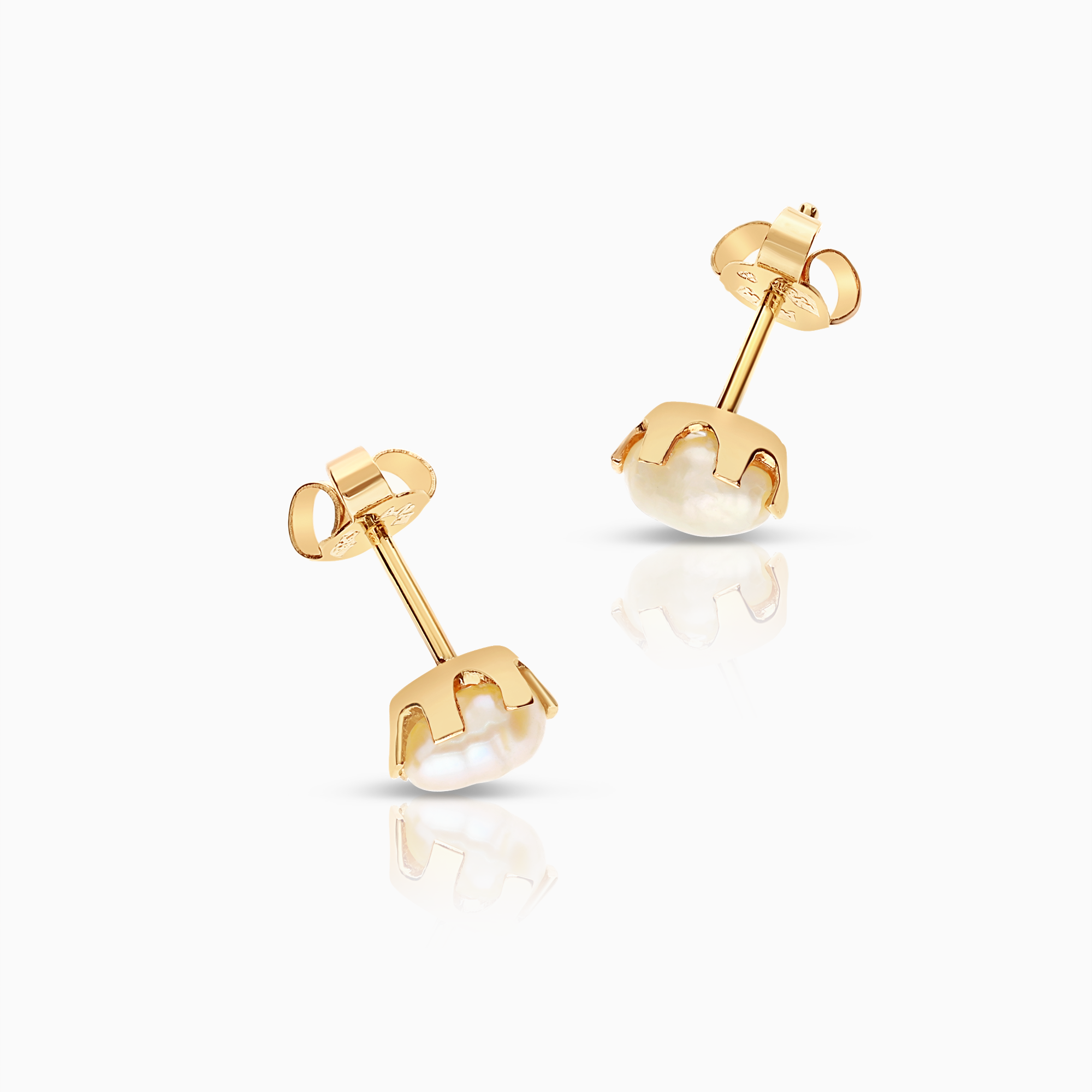 Pärlörhängen 1,53g 18K guld