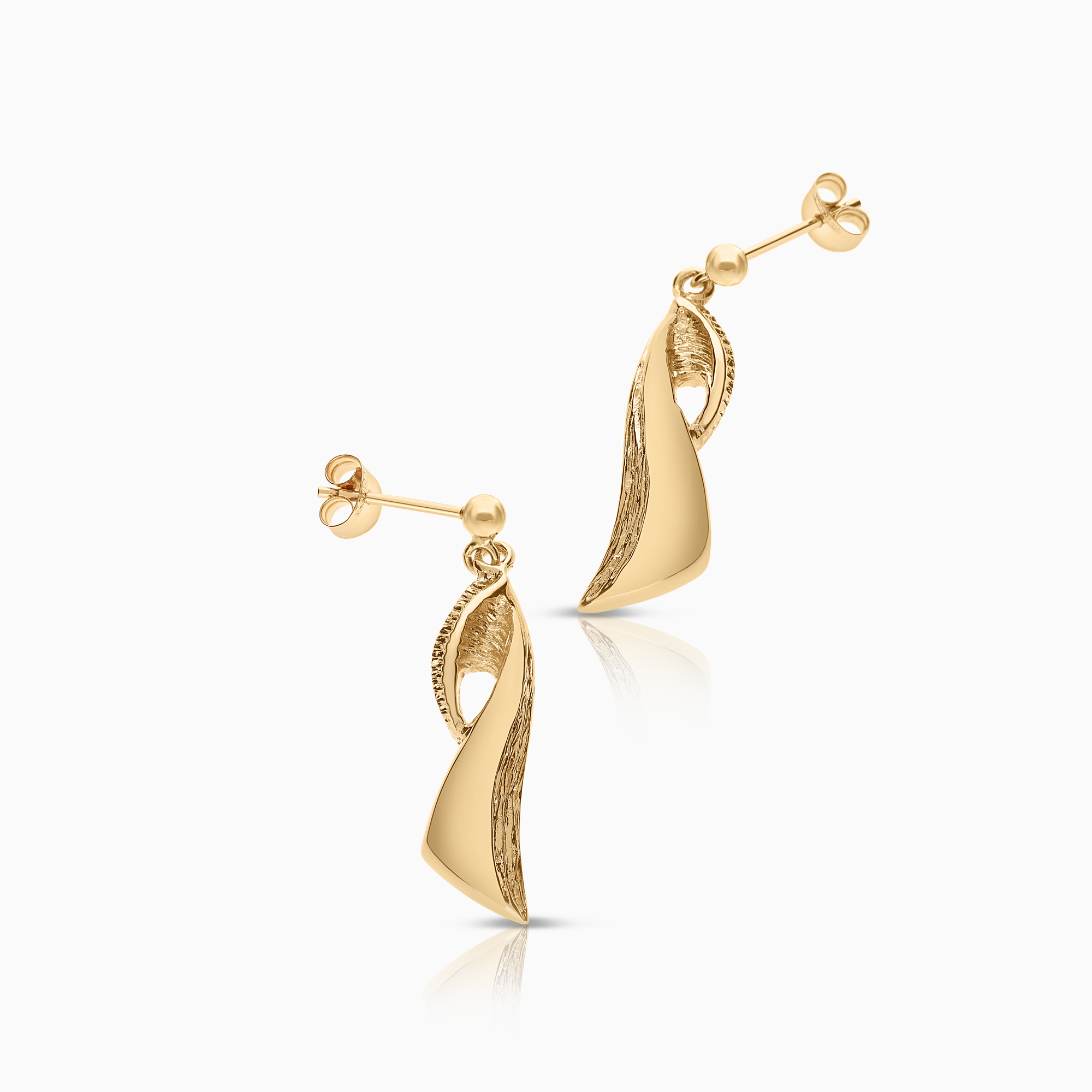 Guldörhängen 5,04g 18K guld